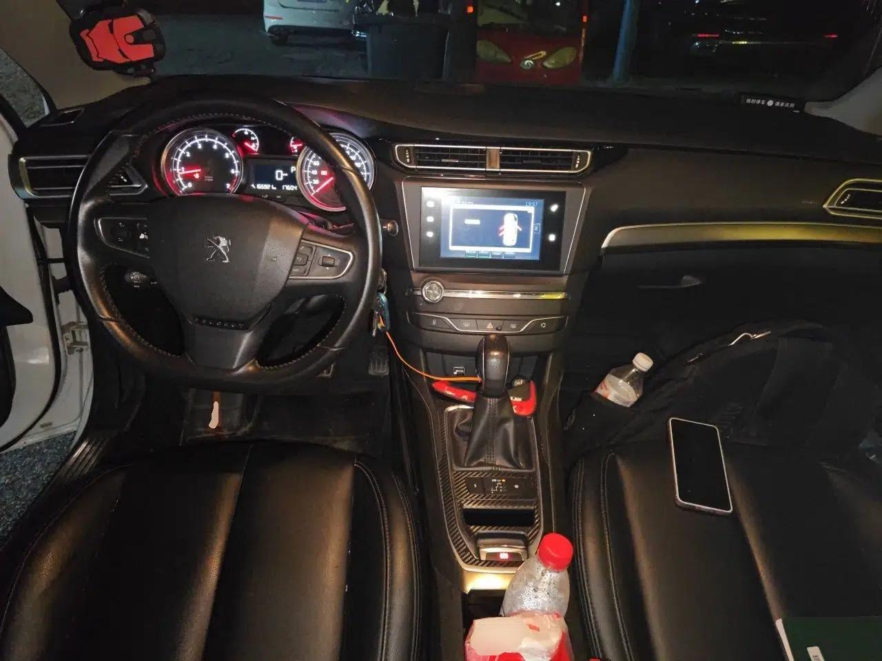 Peugeot 408 2016 1.6T Automatic Luxury Edition — миниатюра 9