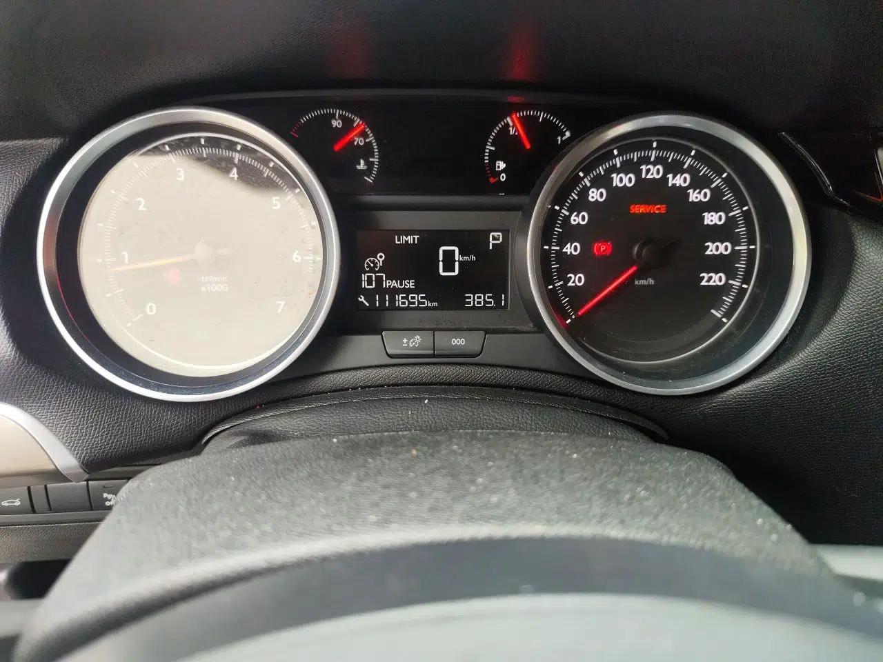 Peugeot 408 2015 1.2T Automatic Luxury Edition — миниатюра 12