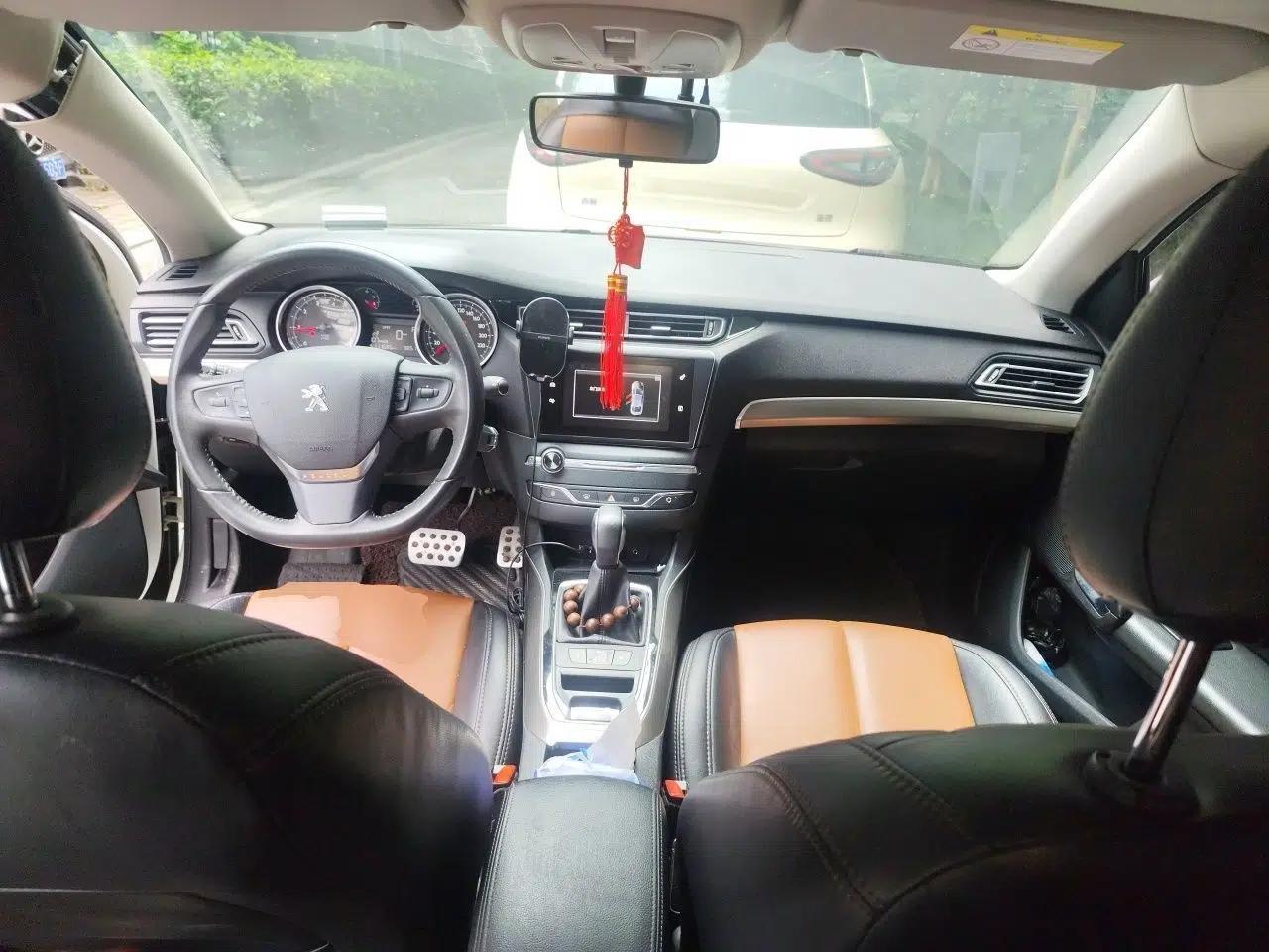 Peugeot 408 2015 1.2T Automatic Luxury Edition — миниатюра 9