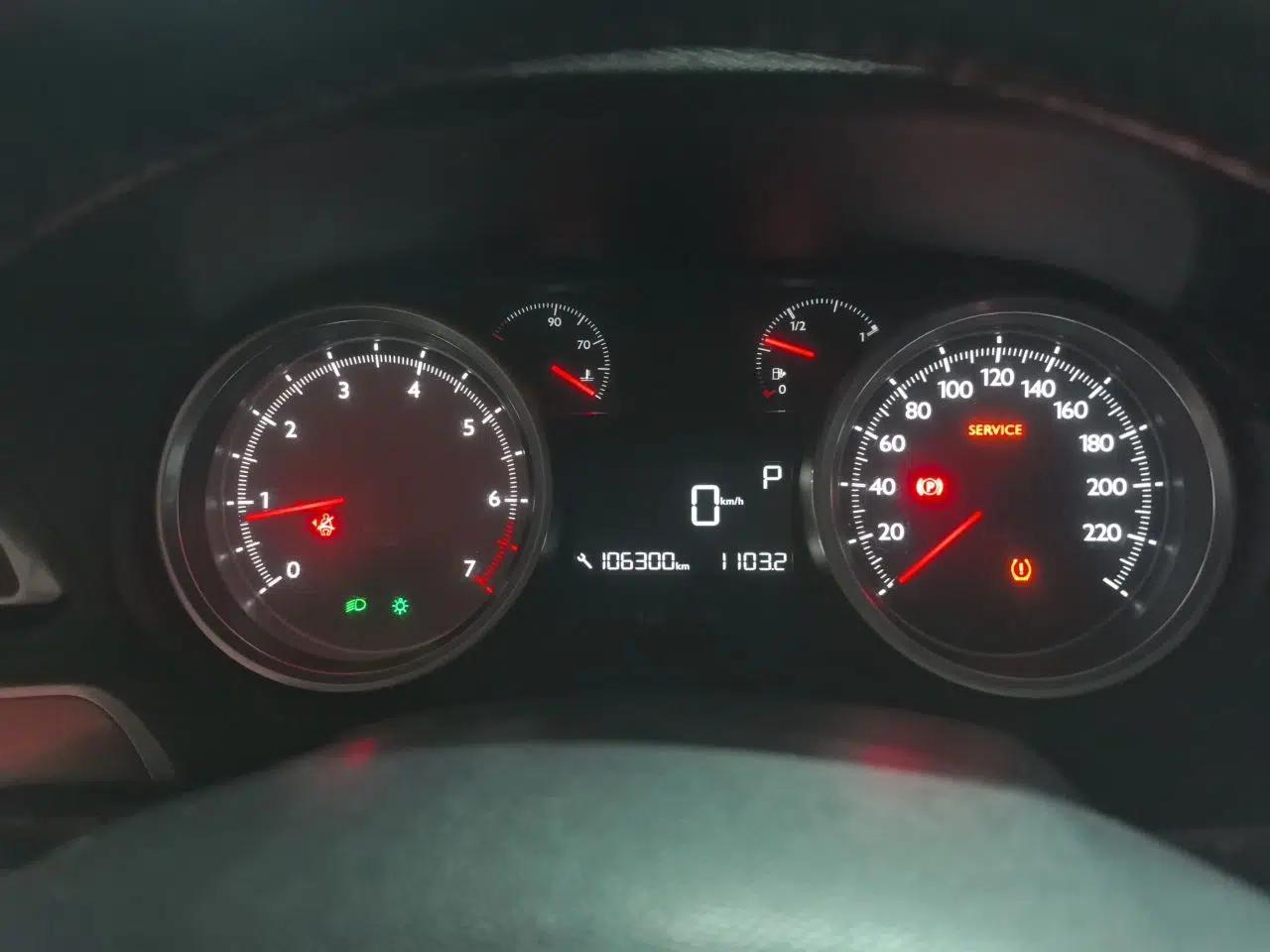 Peugeot 408 2018 1.8L Automatic Luxury Edition — миниатюра 11