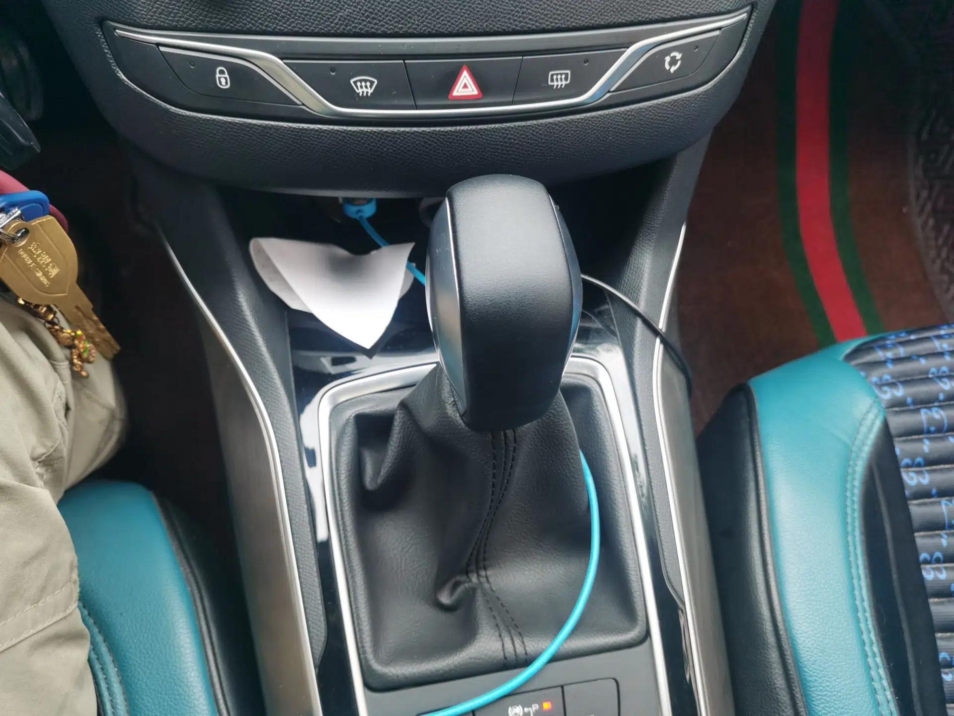Peugeot 408 2018 Revised 350THP Automatic Luxury Edition — миниатюра 14
