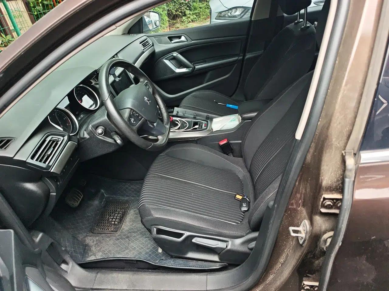 Peugeot 408 2016 1.6T Automatic Luxury Edition — миниатюра 12