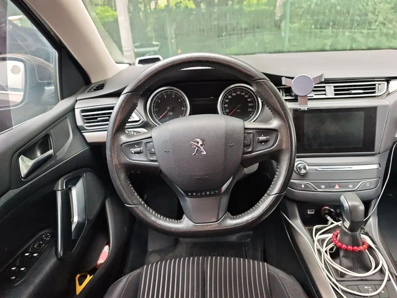 Peugeot 408 2016 1.6T Automatic Luxury Edition — миниатюра 7