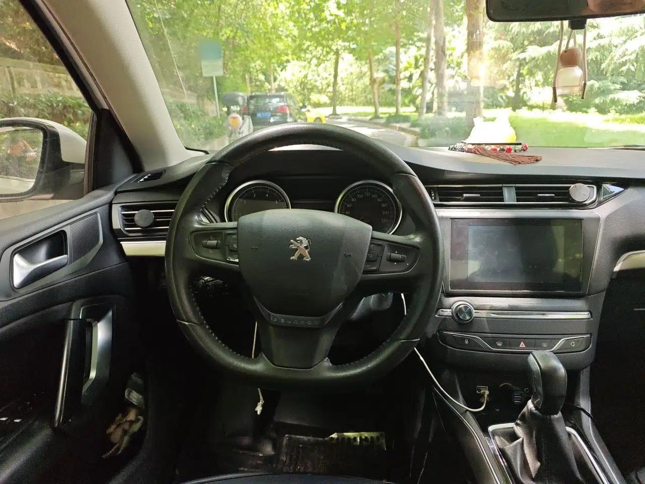 Peugeot 408 2014 1.8L Automatic Luxury Edition — миниатюра 10
