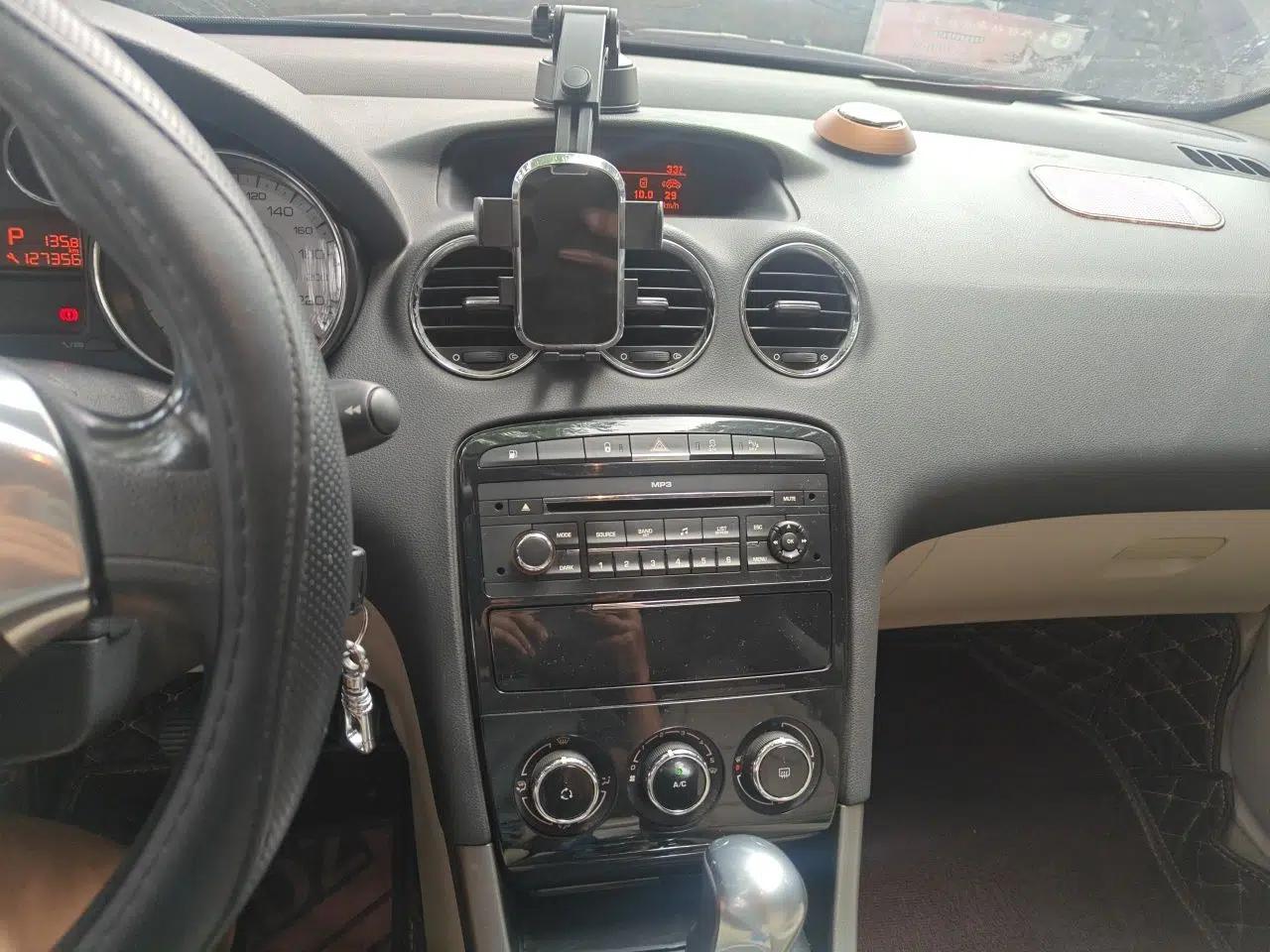 Peugeot 408 2013 2.0L Automatic Comfort Edition — миниатюра 13