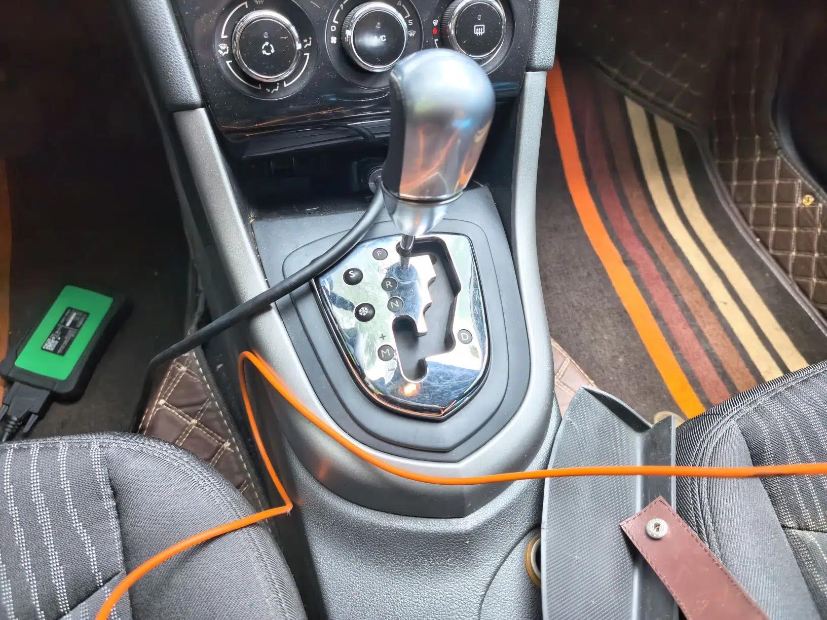 Peugeot 408 2013 2.0L Connected Car Luxury Edition — миниатюра 14
