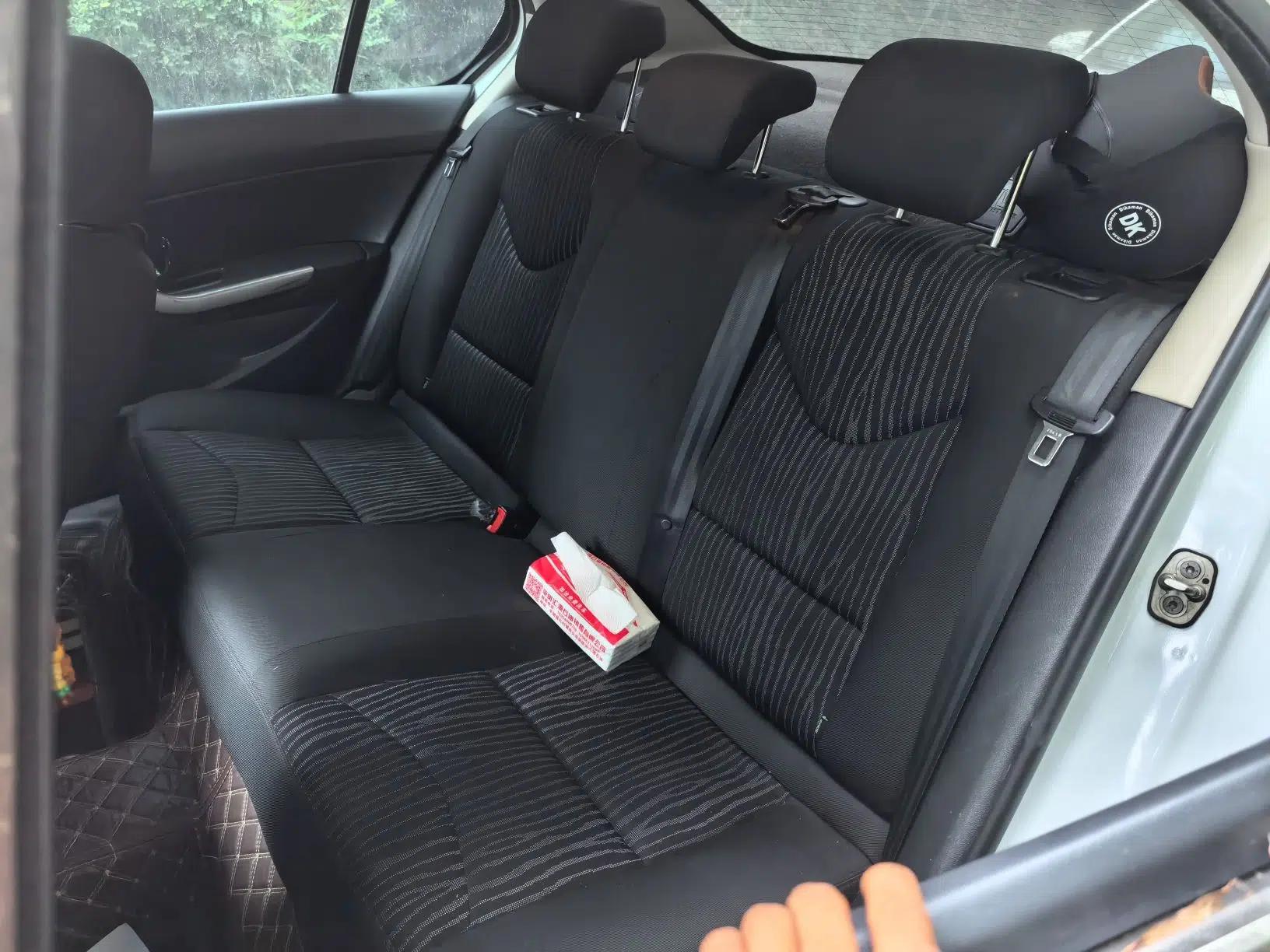 Peugeot 408 2013 2.0L Connected Car Luxury Edition — миниатюра 17