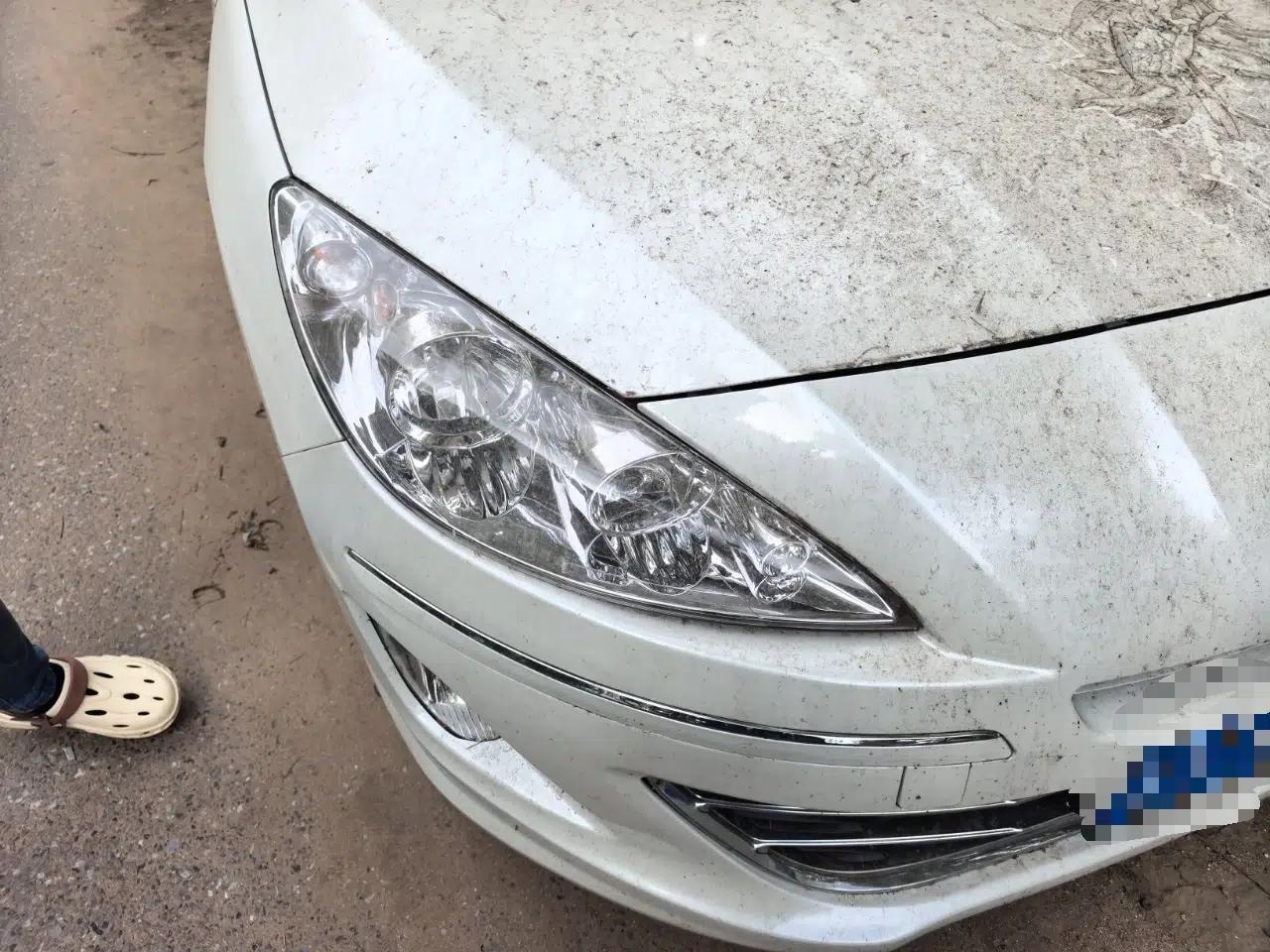 Peugeot 408 2013 2.0L Connected Car Luxury Edition — миниатюра 7