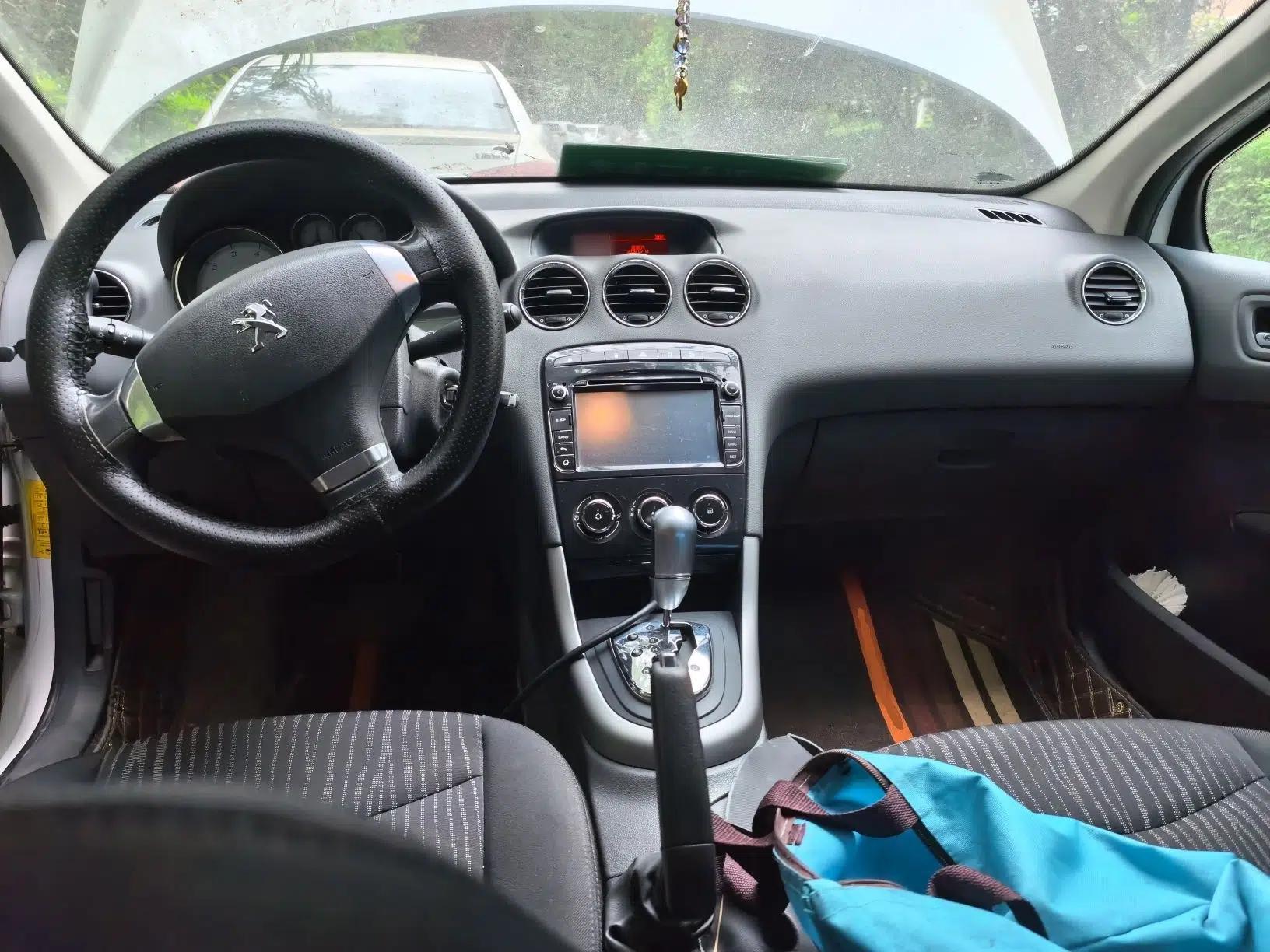 Peugeot 408 2013 2.0L Connected Car Luxury Edition — миниатюра 9