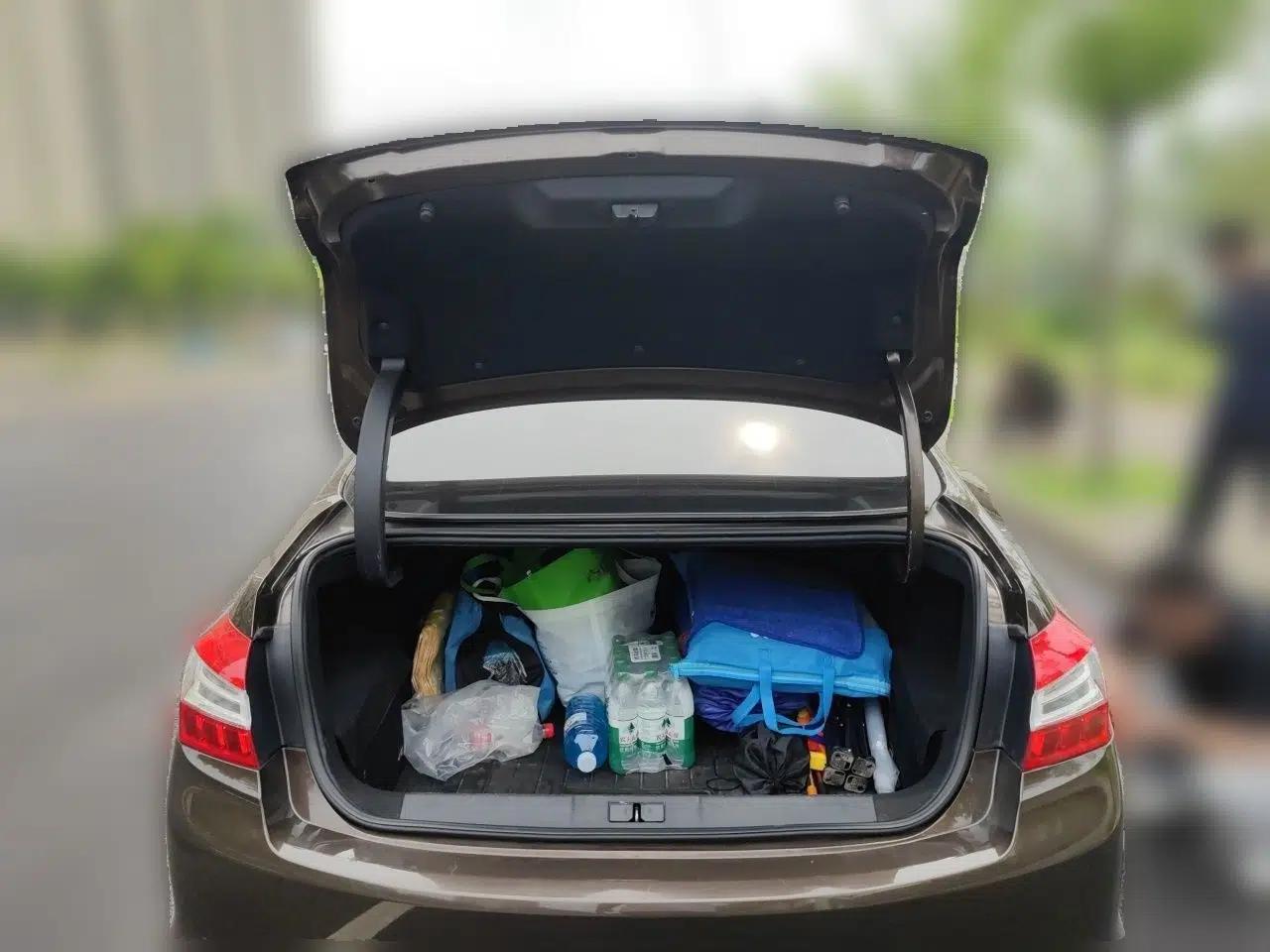 Peugeot 408 2016 1.6T Automatic Luxury Edition — миниатюра 19