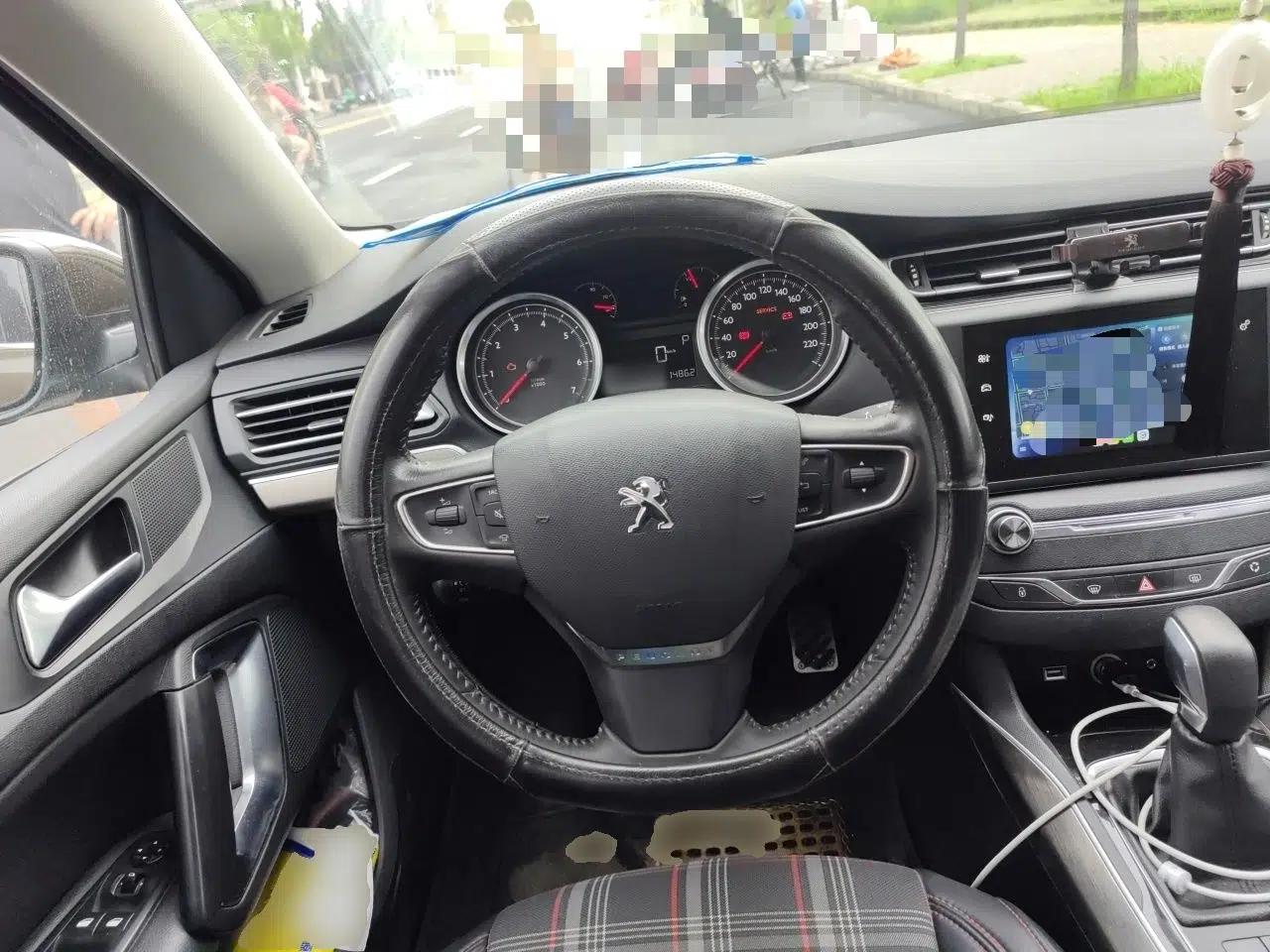 Peugeot 408 2016 1.6T Automatic Luxury Edition — миниатюра 10