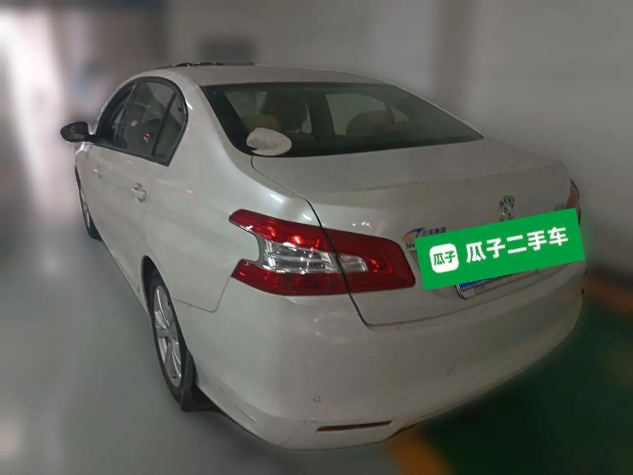 Peugeot 408 2014 1.8L Manual Leading Edition — миниатюра 4