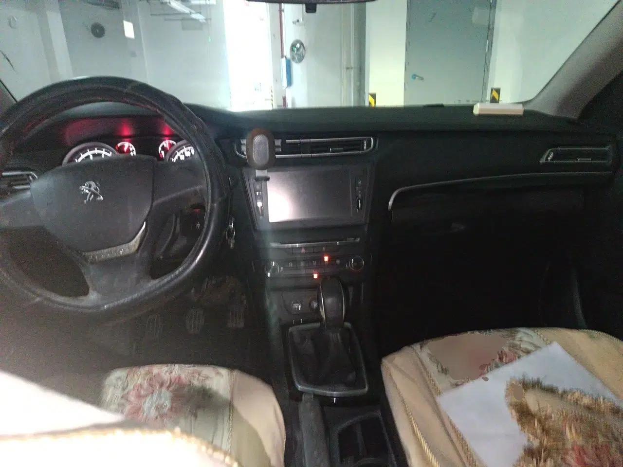 Peugeot 408 2014 1.8L Manual Leading Edition — миниатюра 9