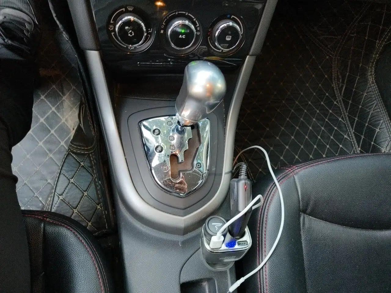 Peugeot 408 2013 2.0L Automatic Comfort Edition — миниатюра 14