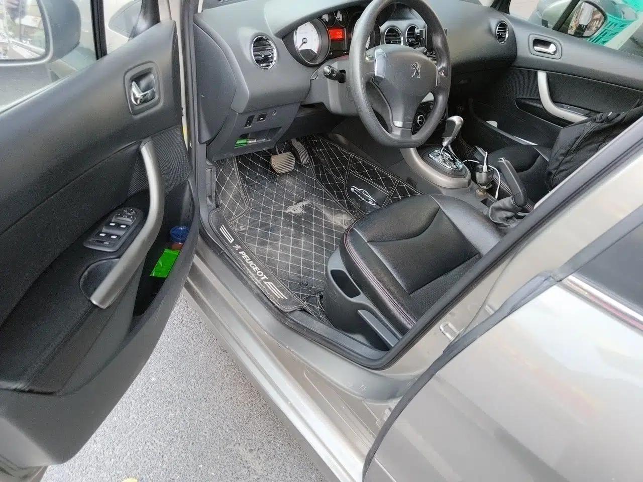 Peugeot 408 2013 2.0L Automatic Comfort Edition — миниатюра 16