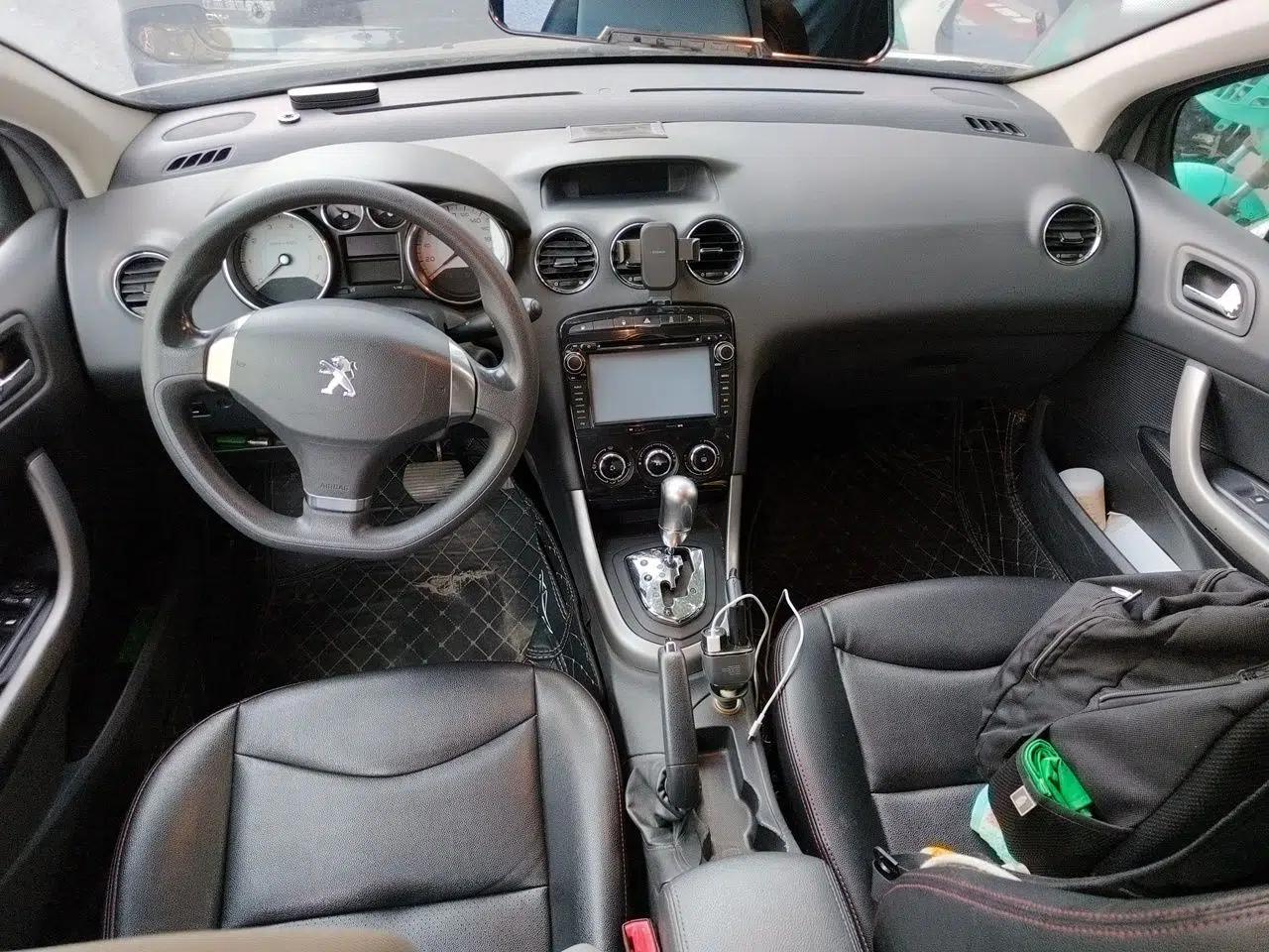 Peugeot 408 2013 2.0L Automatic Comfort Edition — миниатюра 9