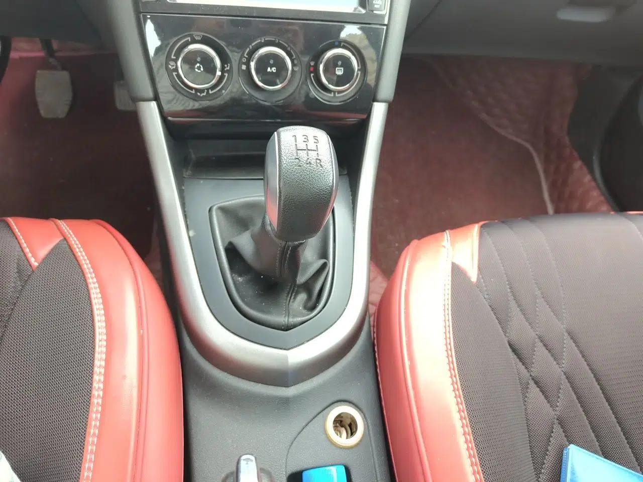 Peugeot 408 2013 1.6L Manual Comfort Edition — миниатюра 14