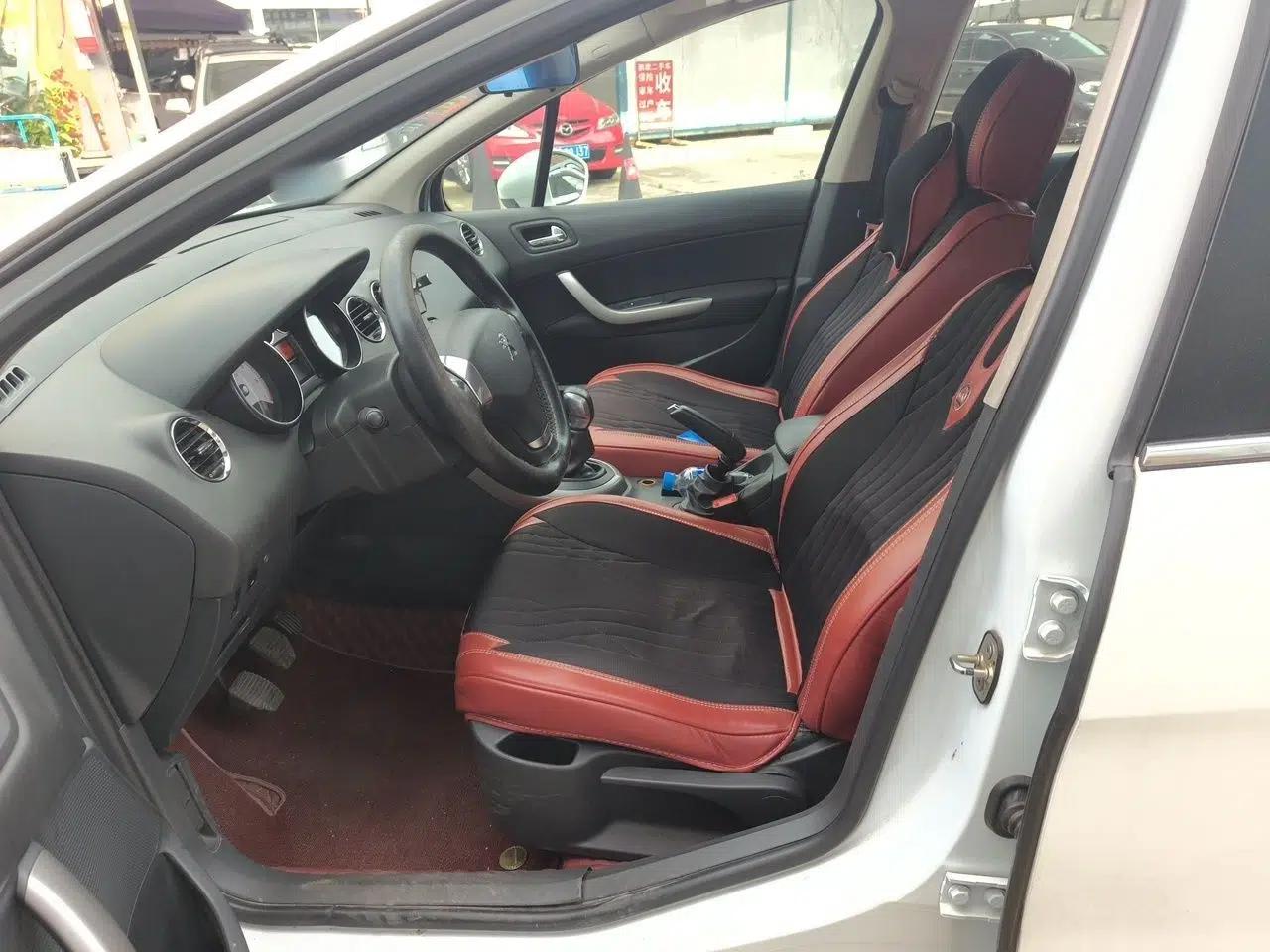 Peugeot 408 2013 1.6L Manual Comfort Edition — миниатюра 15