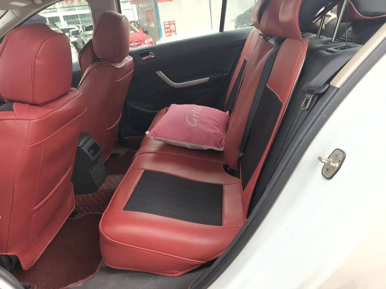 Peugeot 408 2013 1.6L Manual Comfort Edition — миниатюра 17