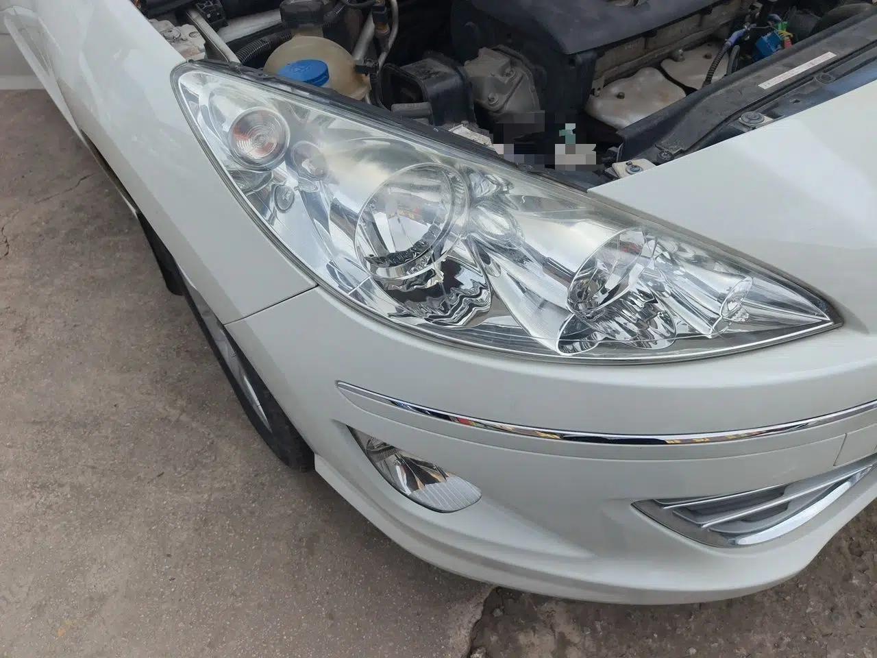 Peugeot 408 2013 1.6L Manual Comfort Edition — миниатюра 7