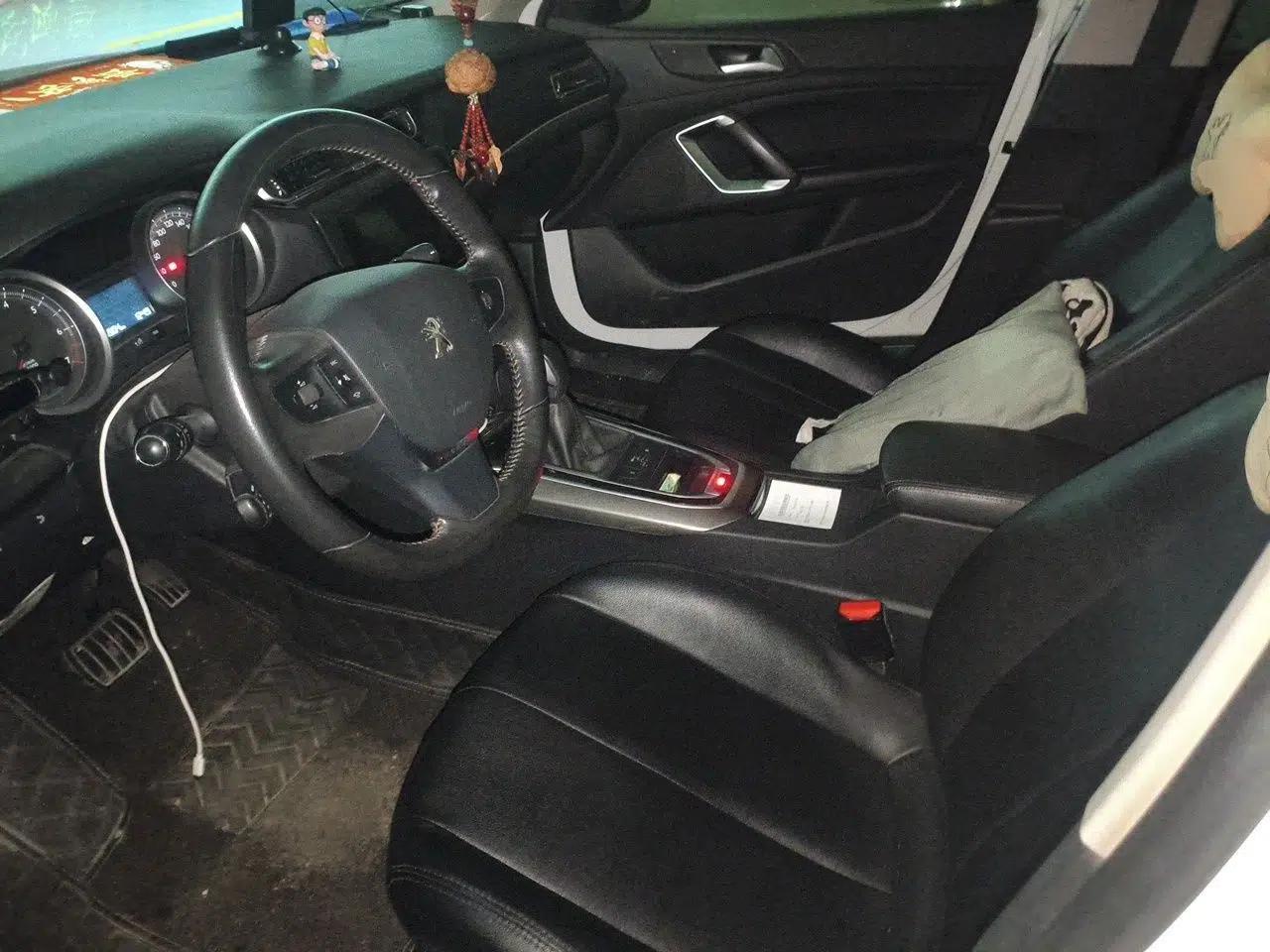 Peugeot 408 2015 1.2T Automatic Luxury Edition — миниатюра 15