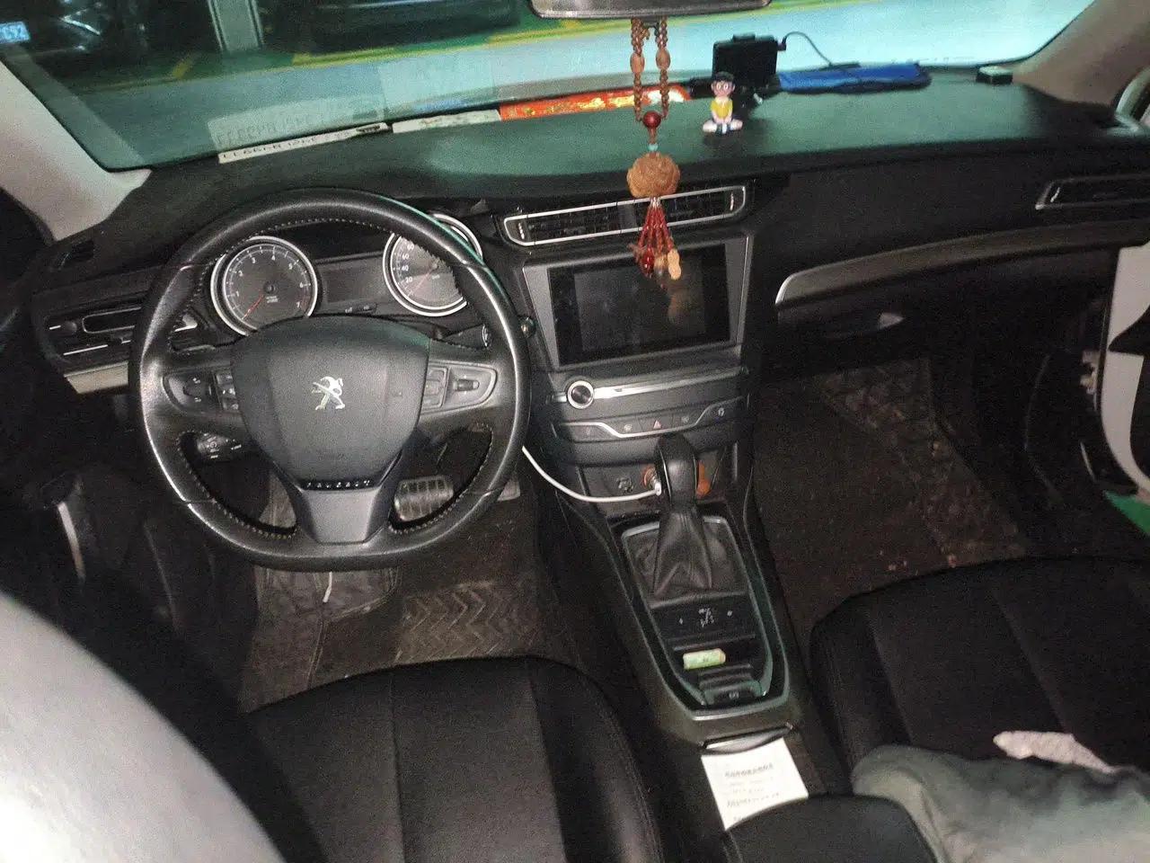 Peugeot 408 2015 1.2T Automatic Luxury Edition — миниатюра 9