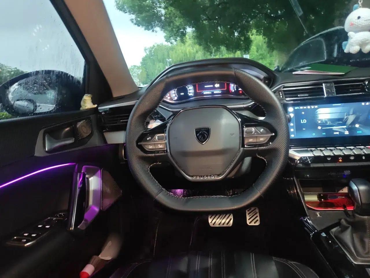 Peugeot 408 2022 1.6T Light-Chasing Edition — миниатюра 10