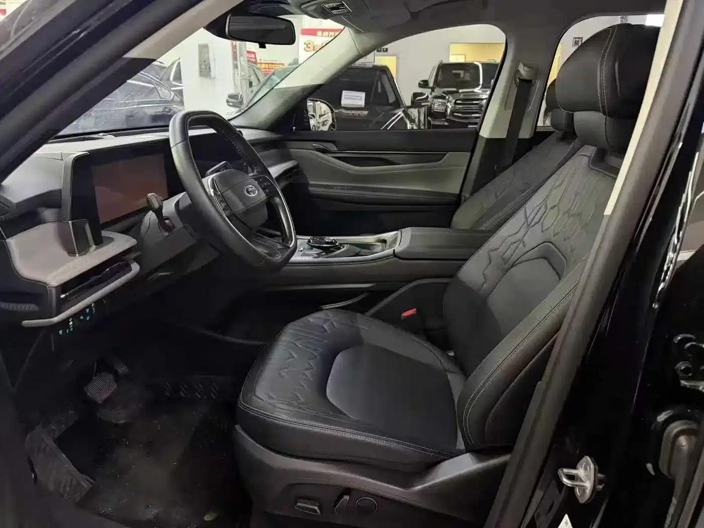 2024 Ford Edge L 2.0T EcoBoost AWD 7-Seat Fashion Edition — миниатюра 5