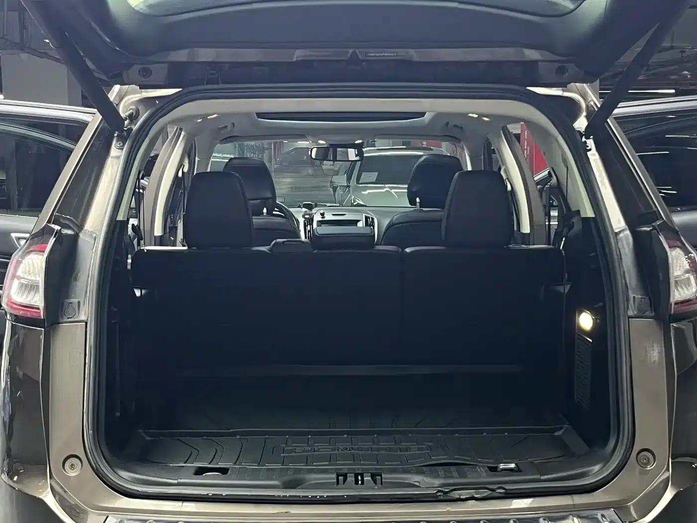 Edge 2015 2.7T GTDi AWD Premium 7-Seater — миниатюра 24