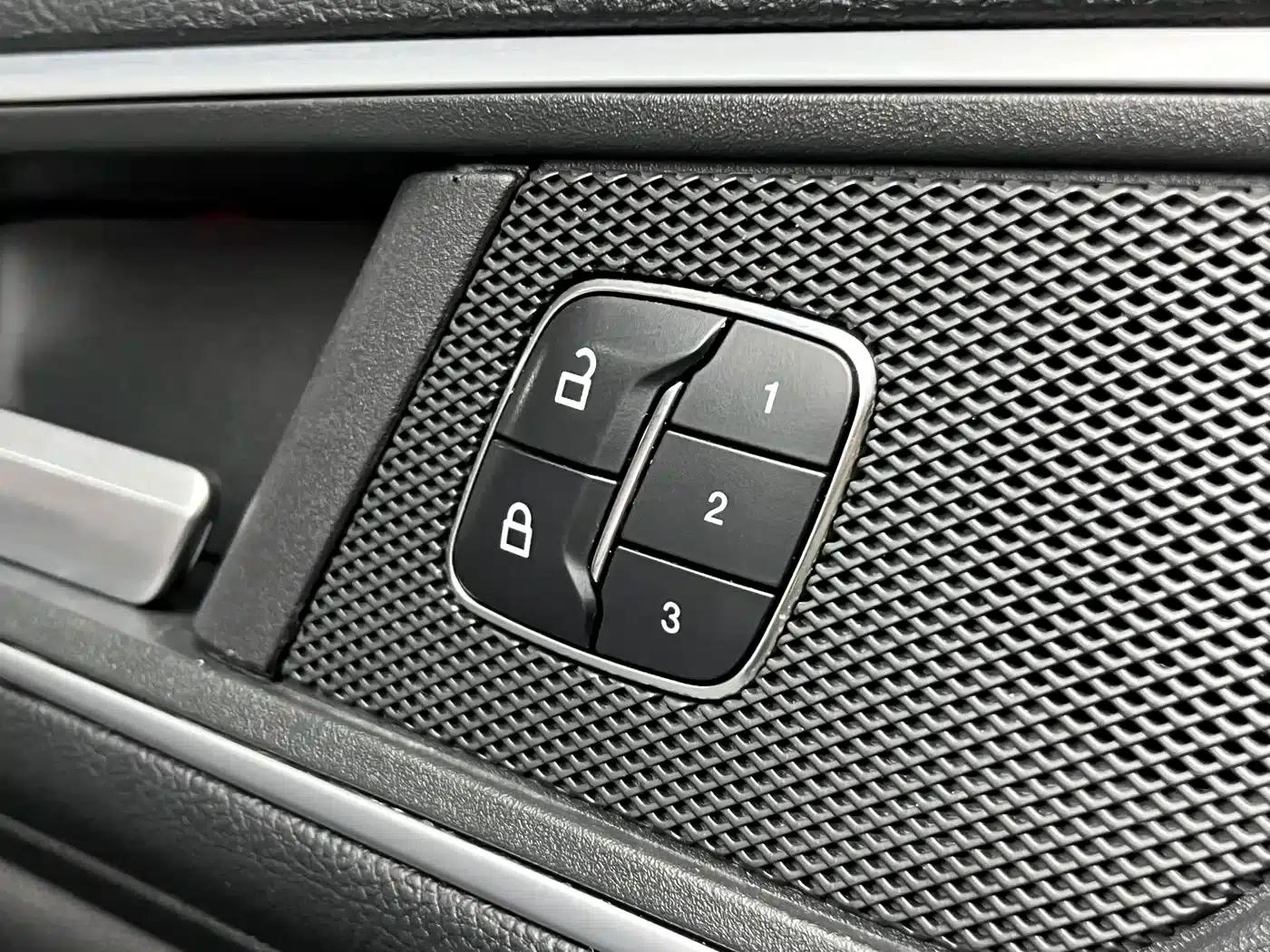 Edge 2015 2.7T GTDi AWD Premium 7-Seater — миниатюра 9