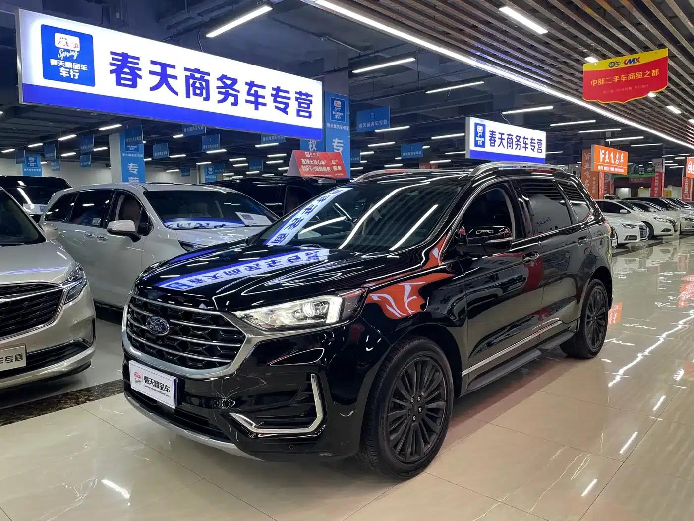 Edge 2021 Facelift PLUS EcoBoost 245 2WD Luxury 7-Seater — миниатюра 1