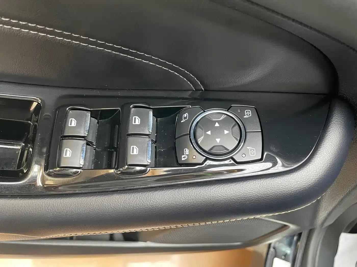 Edge 2021 Facelift PLUS EcoBoost 245 2WD Luxury 7-Seater — миниатюра 19