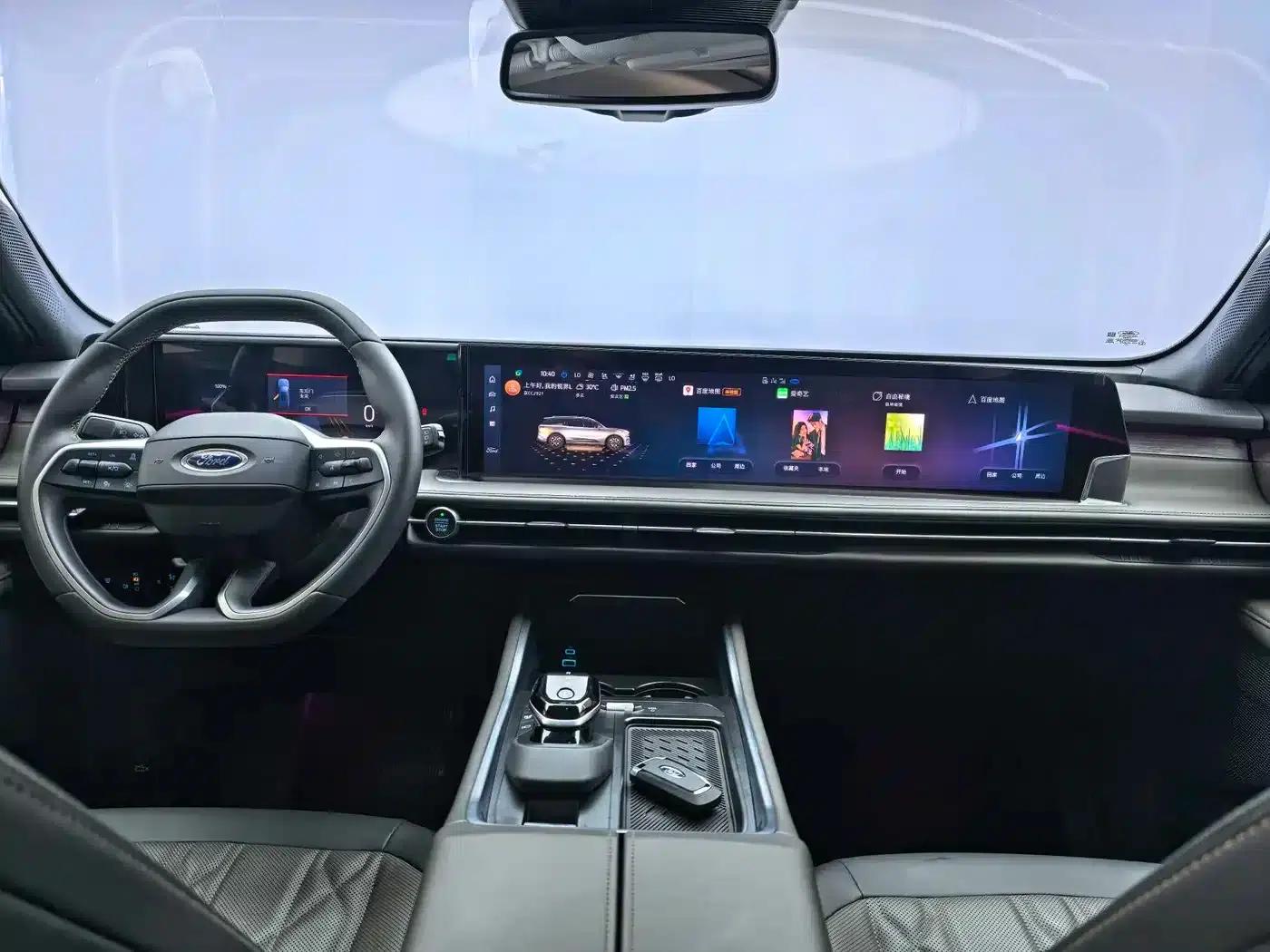2025 Ford Edge L 2.0T EcoBoost E Hybrid AWD 7-Seat Supreme Edition — миниатюра 11
