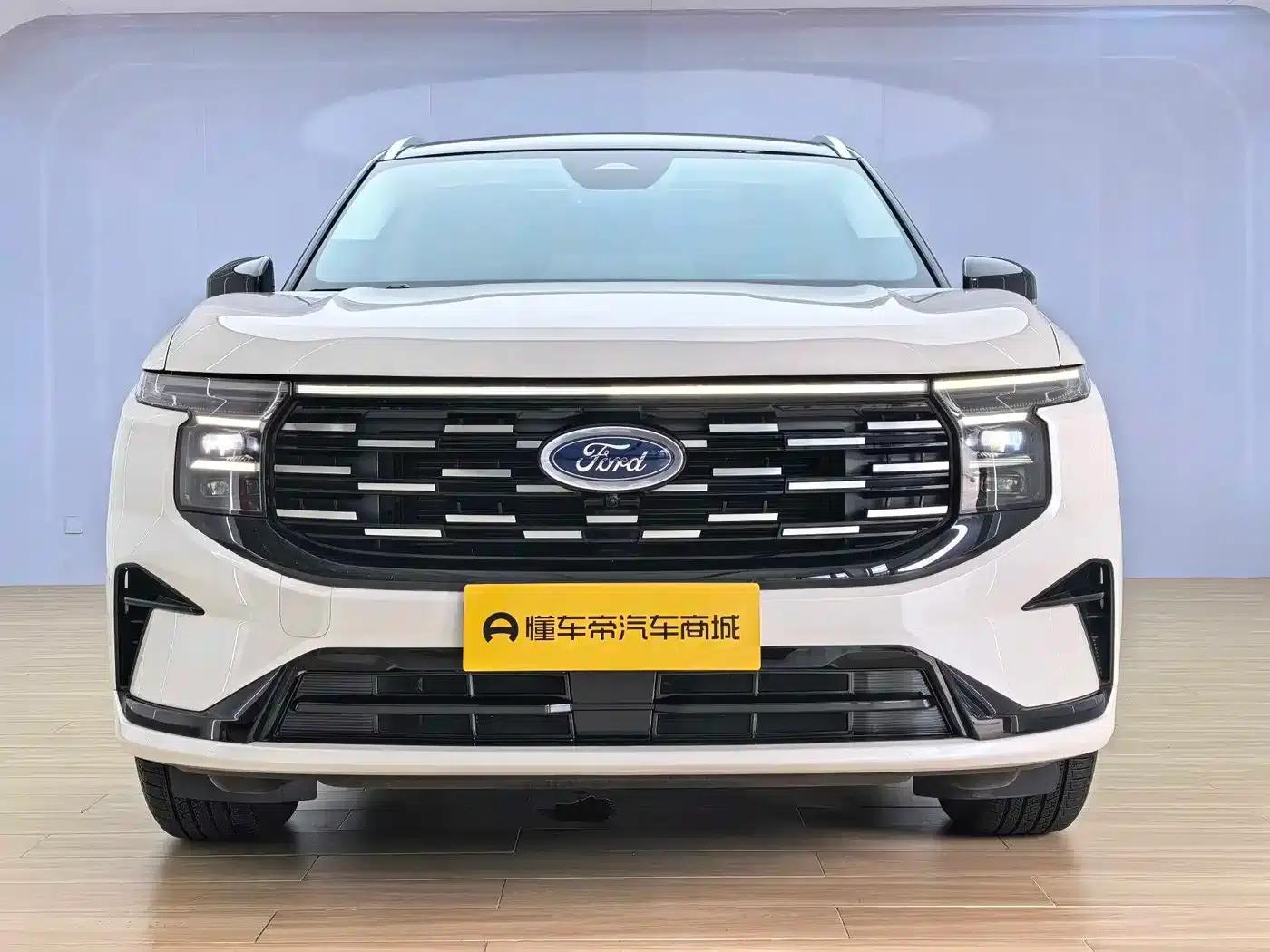 2025 Ford Edge L 2.0T EcoBoost E Hybrid AWD 7-Seat Supreme Edition — миниатюра 3