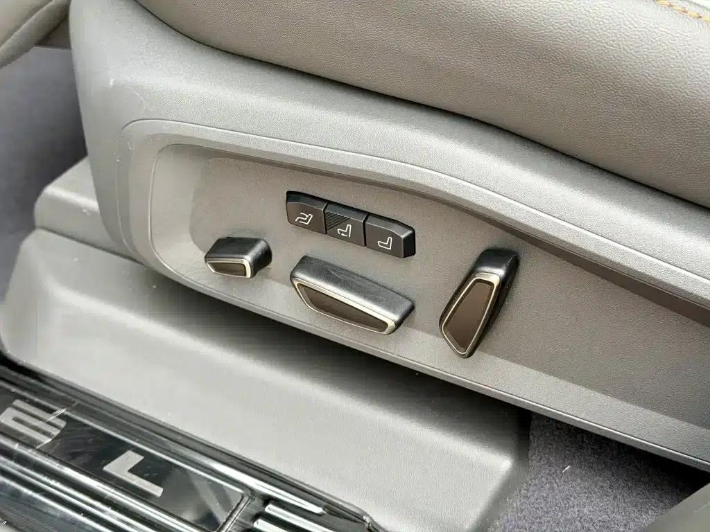 2023 Ford Edge L 2.0T EcoBoost E Hybrid AWD 7-Seat Supreme Edition — миниатюра 15