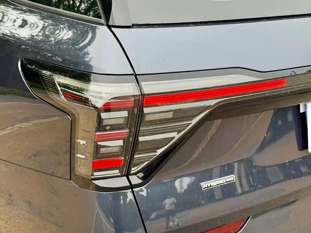2023 Ford Edge L 2.0T EcoBoost E Hybrid AWD 7-Seat Supreme Edition — миниатюра 11