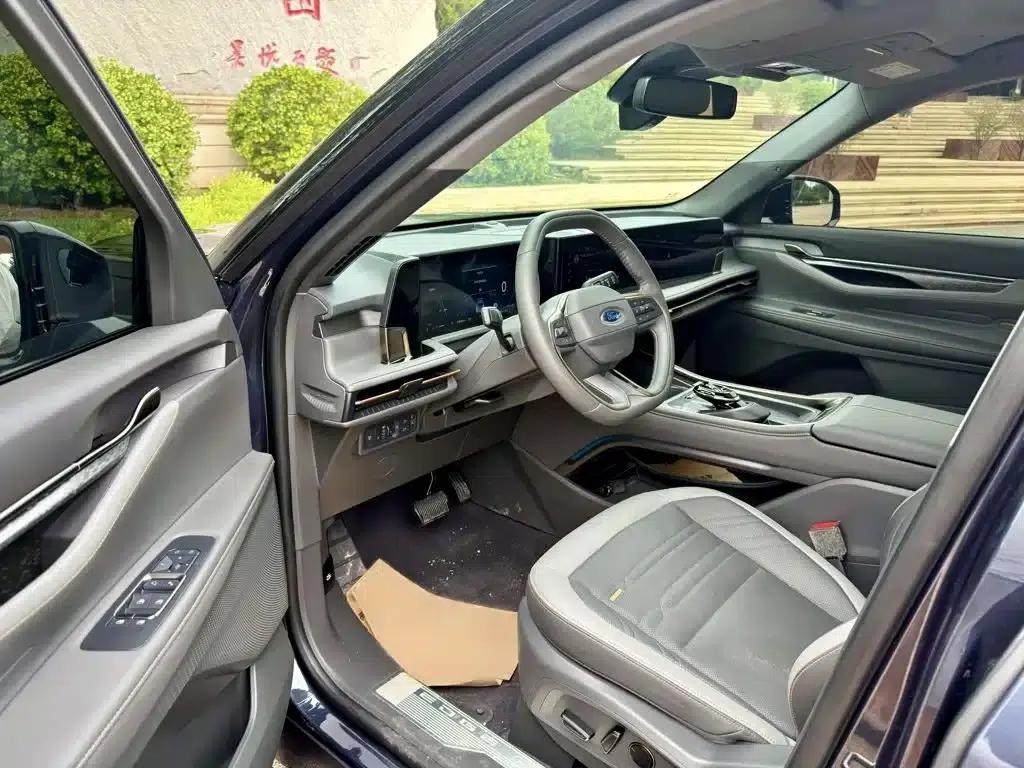 2023 Ford Edge L 2.0T EcoBoost E Hybrid AWD 7-Seat Supreme Edition — миниатюра 15