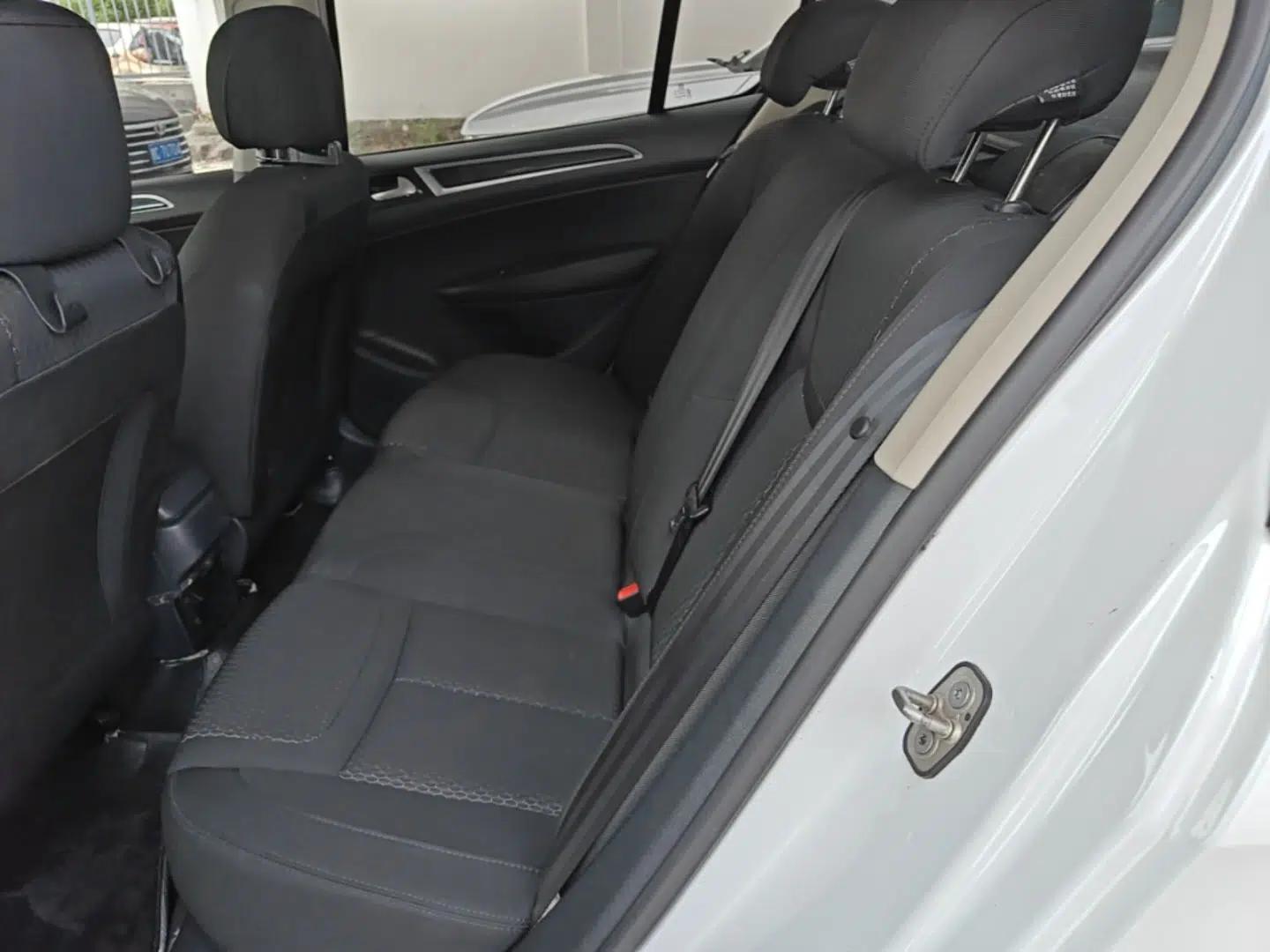 Peugeot 308 2014 Enjoyment Edition Classic 1.6L Automatic Fashion Model — миниатюра 20