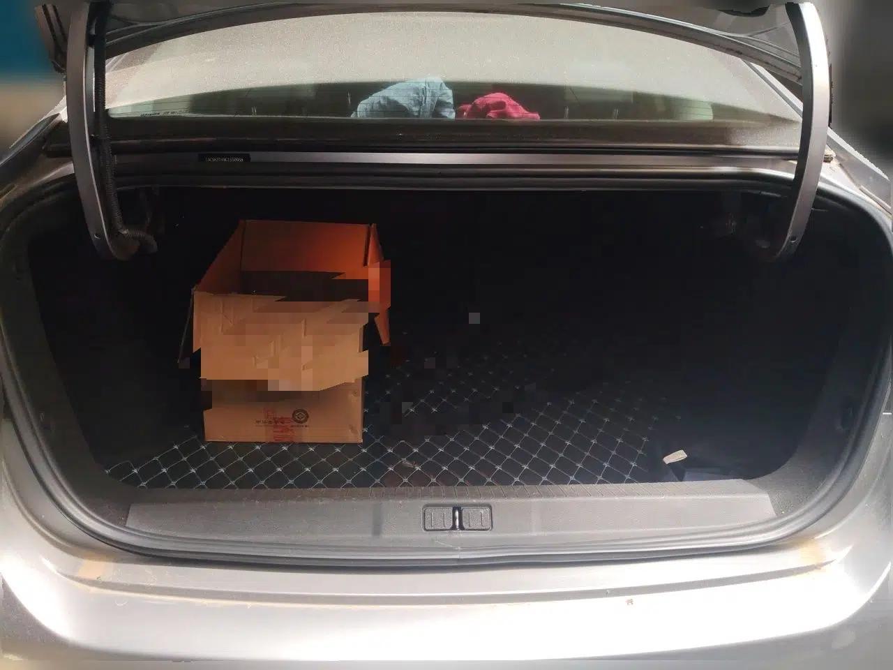Peugeot 308 2016 1.6L Automatic Luxury Edition — миниатюра 19