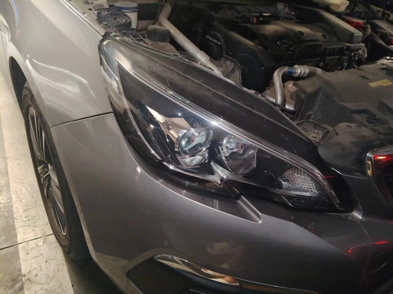 Peugeot 308 2016 1.6L Automatic Luxury Edition — миниатюра 7