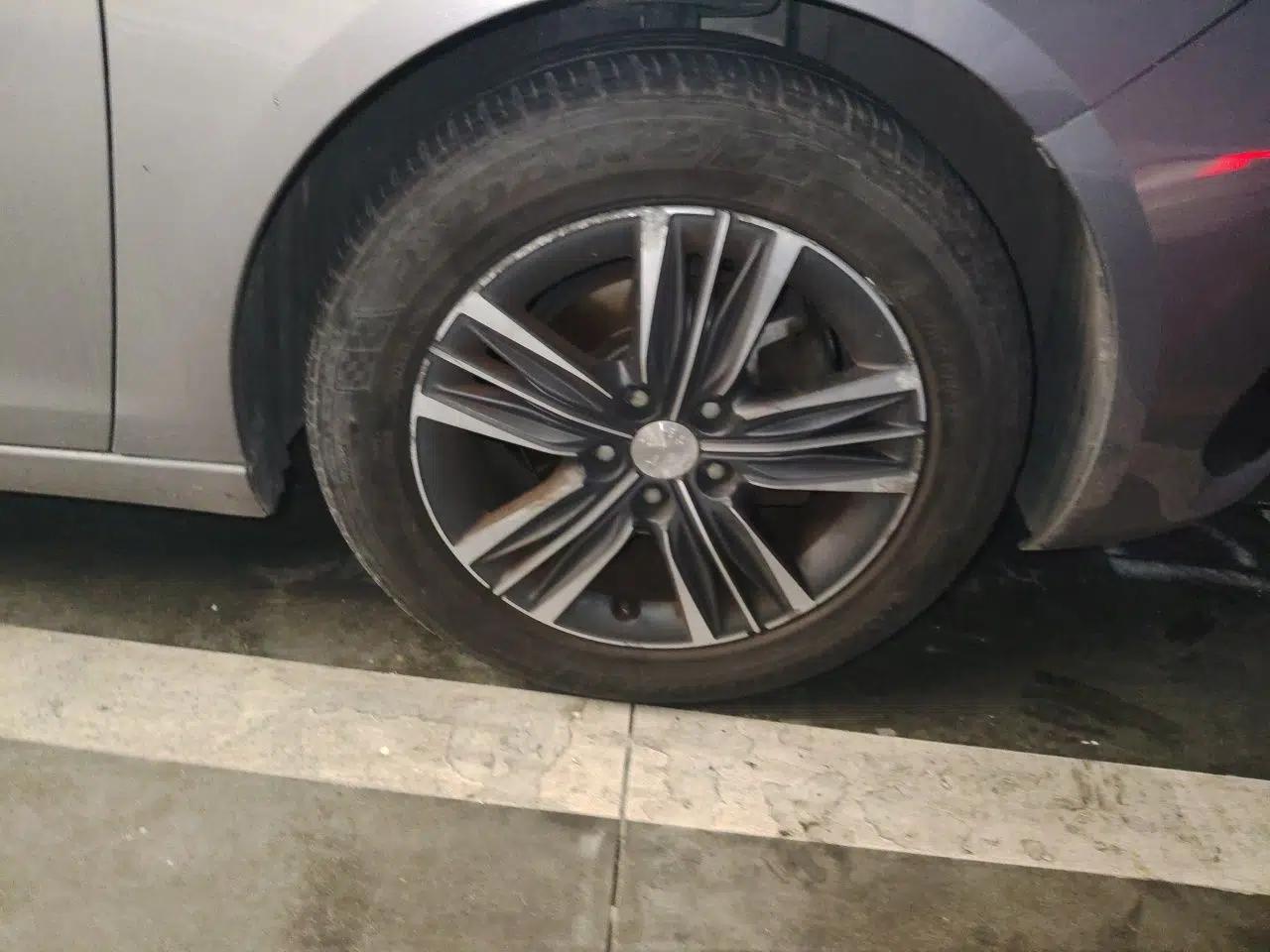 Peugeot 308 2016 1.6L Automatic Luxury Edition — миниатюра 8