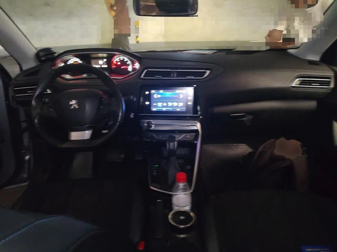 Peugeot 308 2016 1.6L Automatic Luxury Edition — миниатюра 9