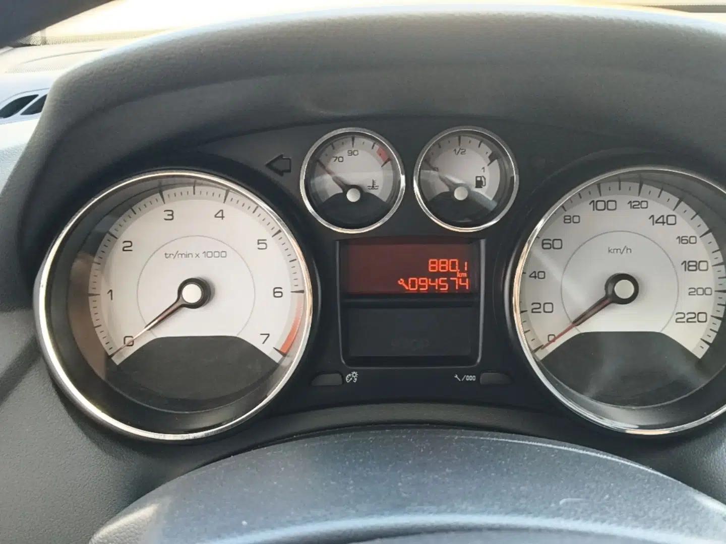 Peugeot 308 2013 1.6L Automatic YouShang Model — миниатюра 14