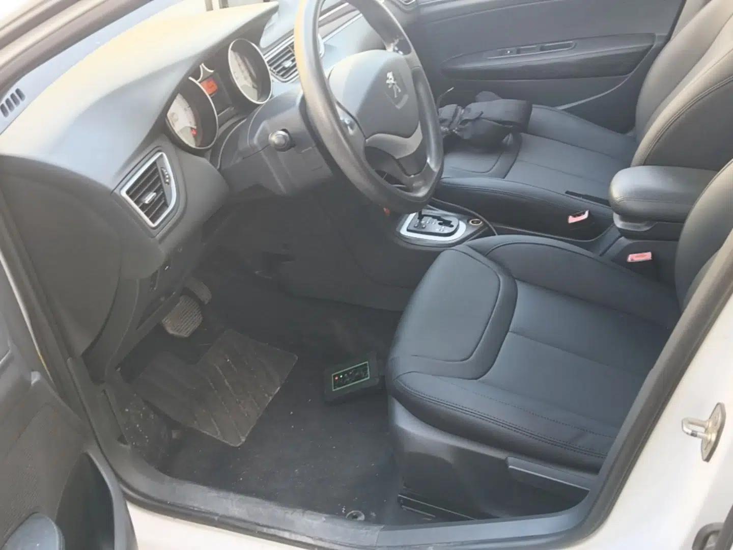 Peugeot 308 2013 1.6L Automatic YouShang Model — миниатюра 17