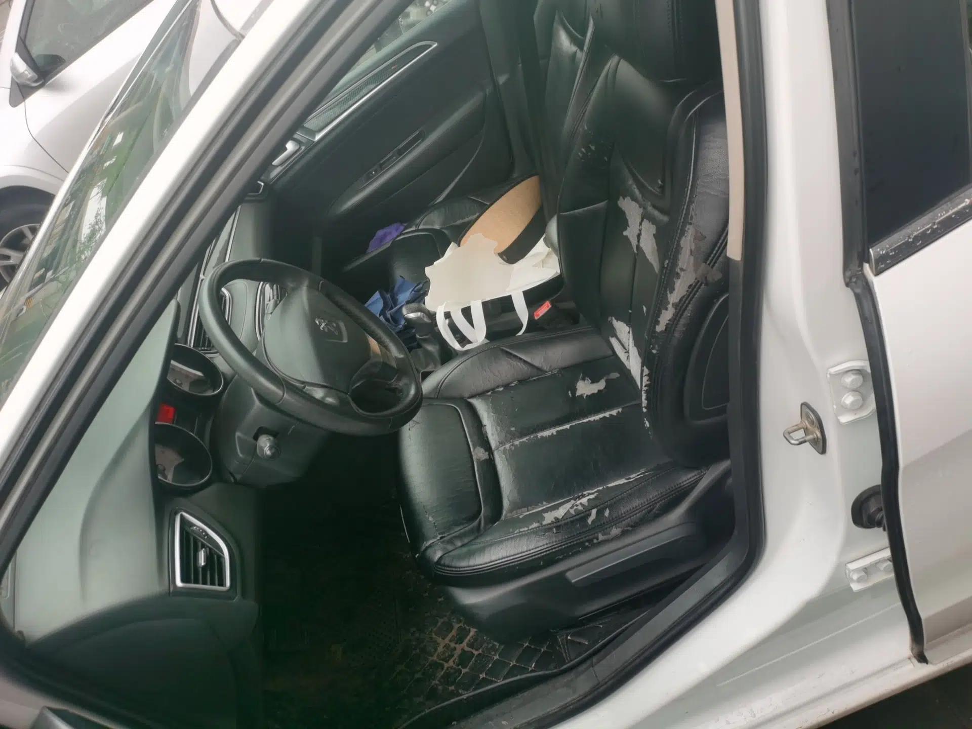 Peugeot 308 2013 1.6L Manual Fashion Model — миниатюра 15