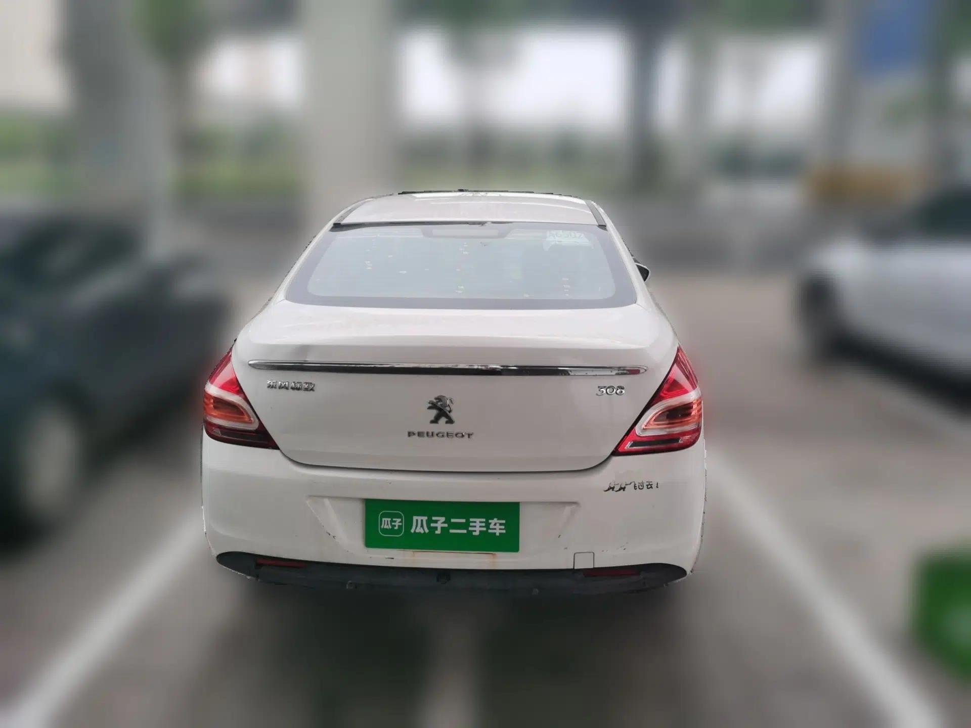 Peugeot 308 2013 1.6L Manual Fashion Model — миниатюра 5