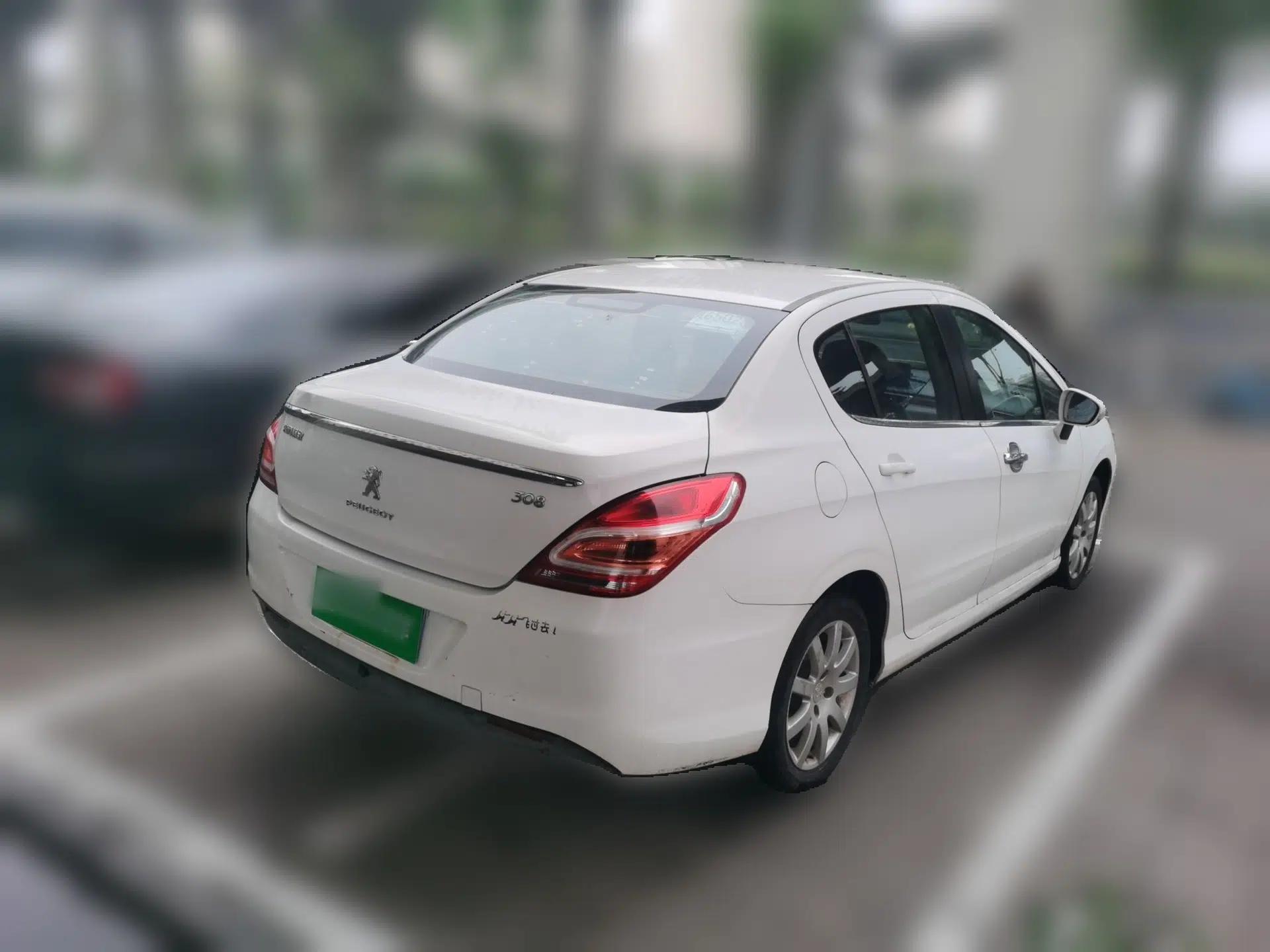 Peugeot 308 2013 1.6L Manual Fashion Model — миниатюра 6