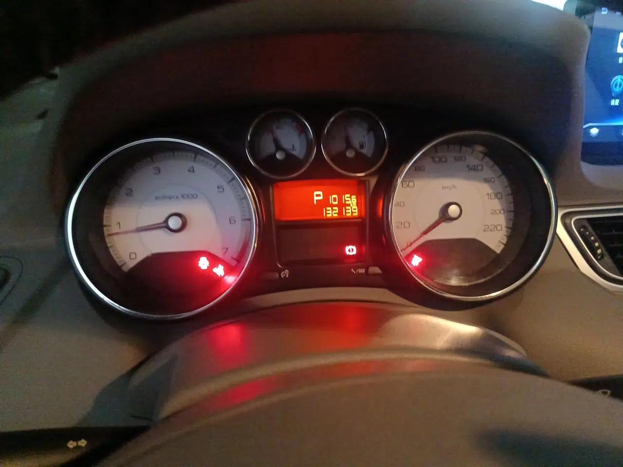 Peugeot 308 2013 1.6L Automatic YouShang Model — миниатюра 11