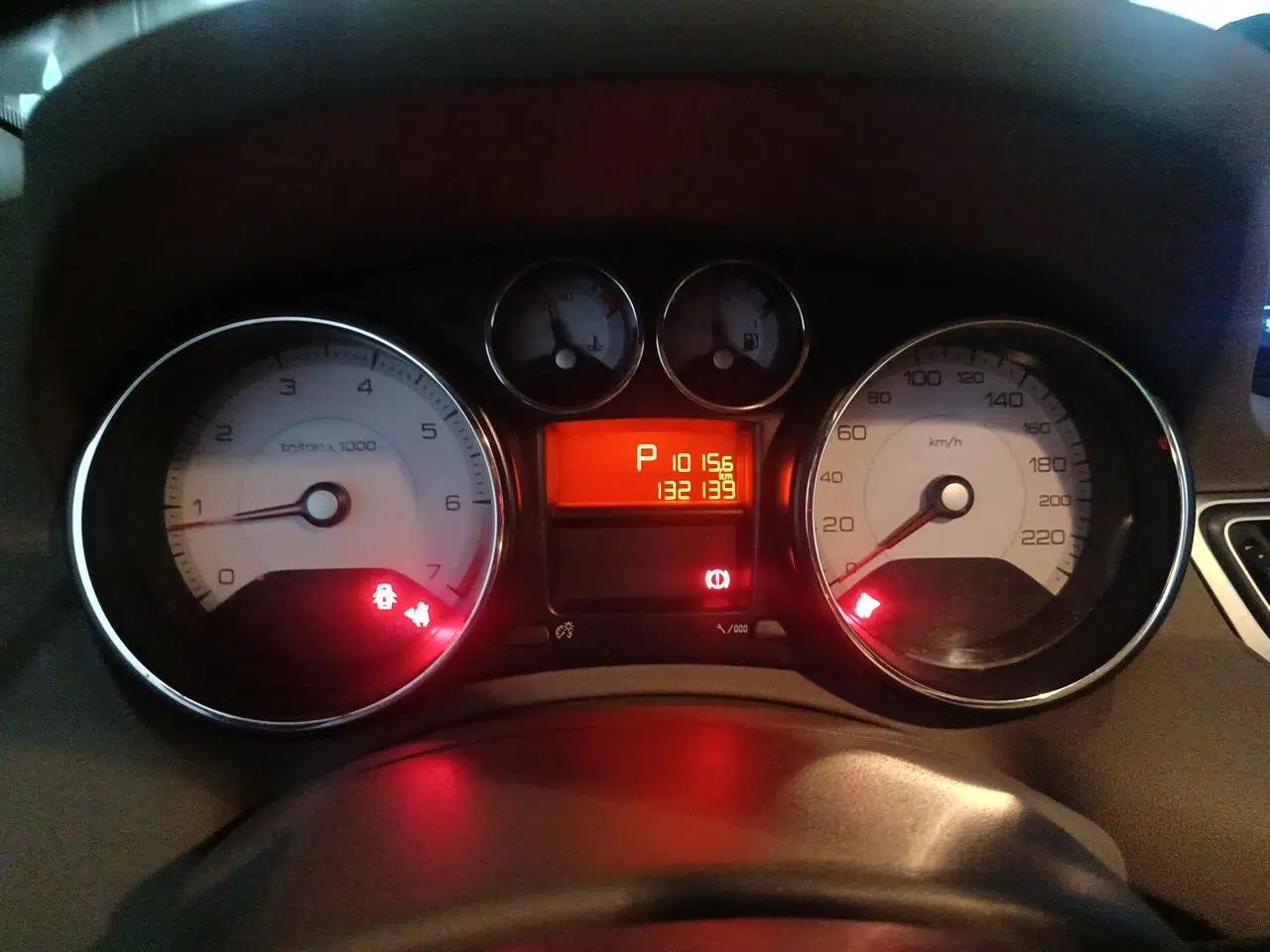 Peugeot 308 2013 1.6L Automatic YouShang Model — миниатюра 12