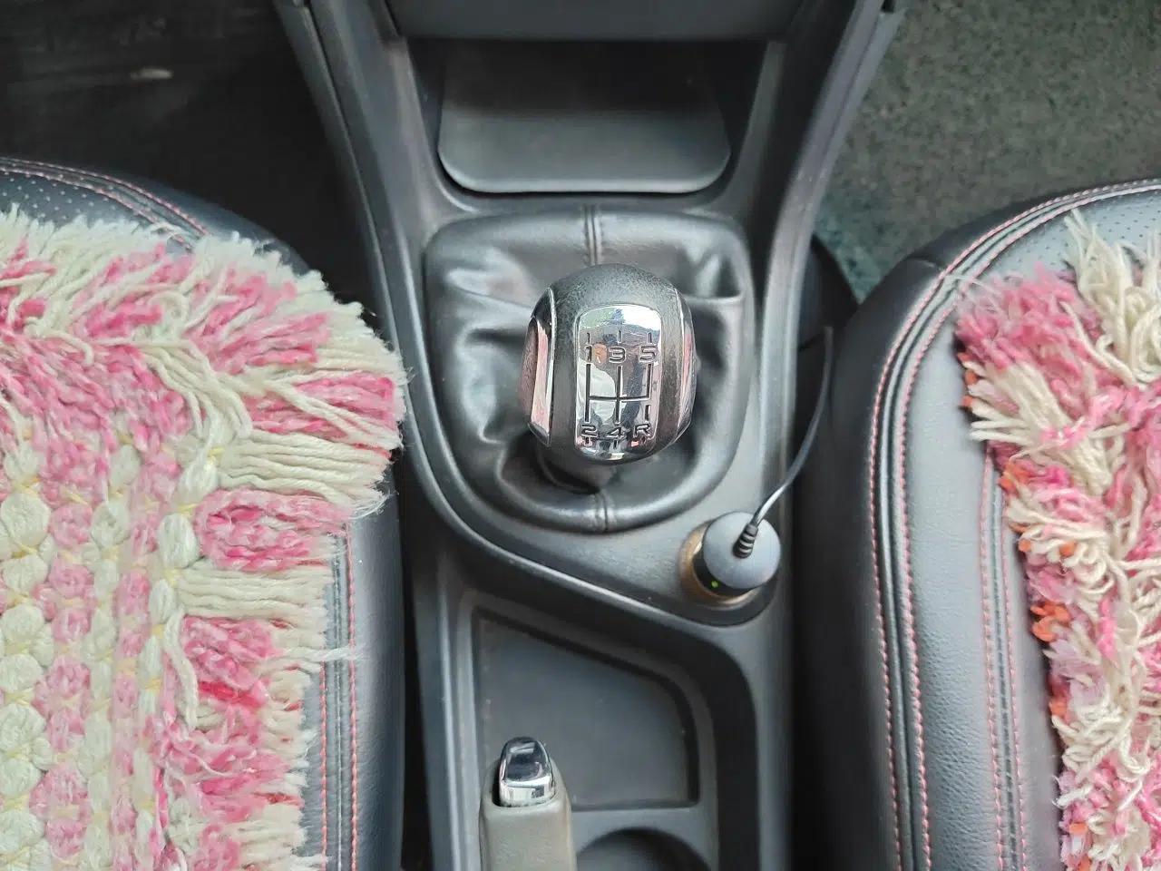 Peugeot 308 2012 1.6L Manual Fashion Edition — миниатюра 14